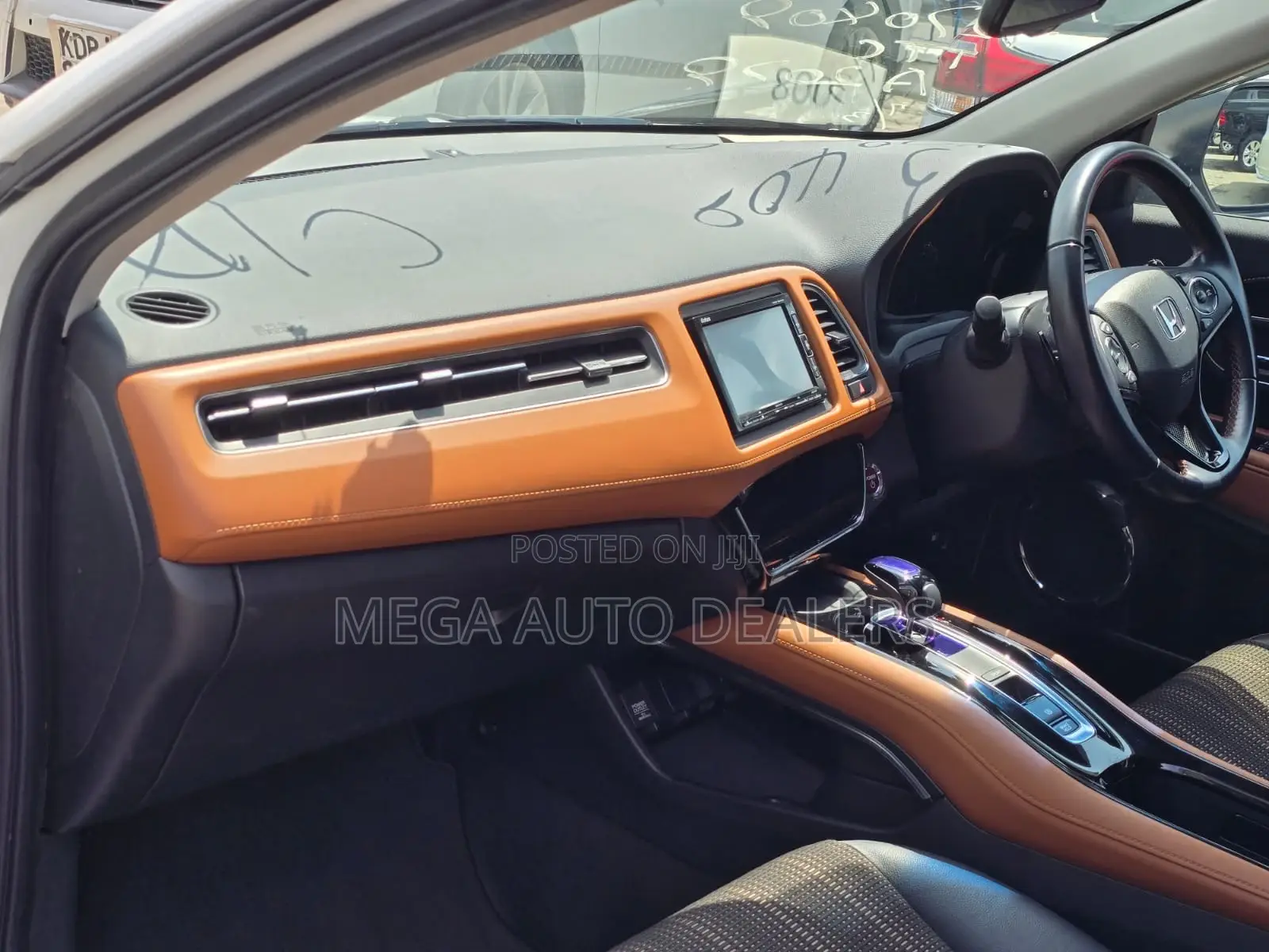Honda Vezel 1.5 Hybrid 2WD 2018 White