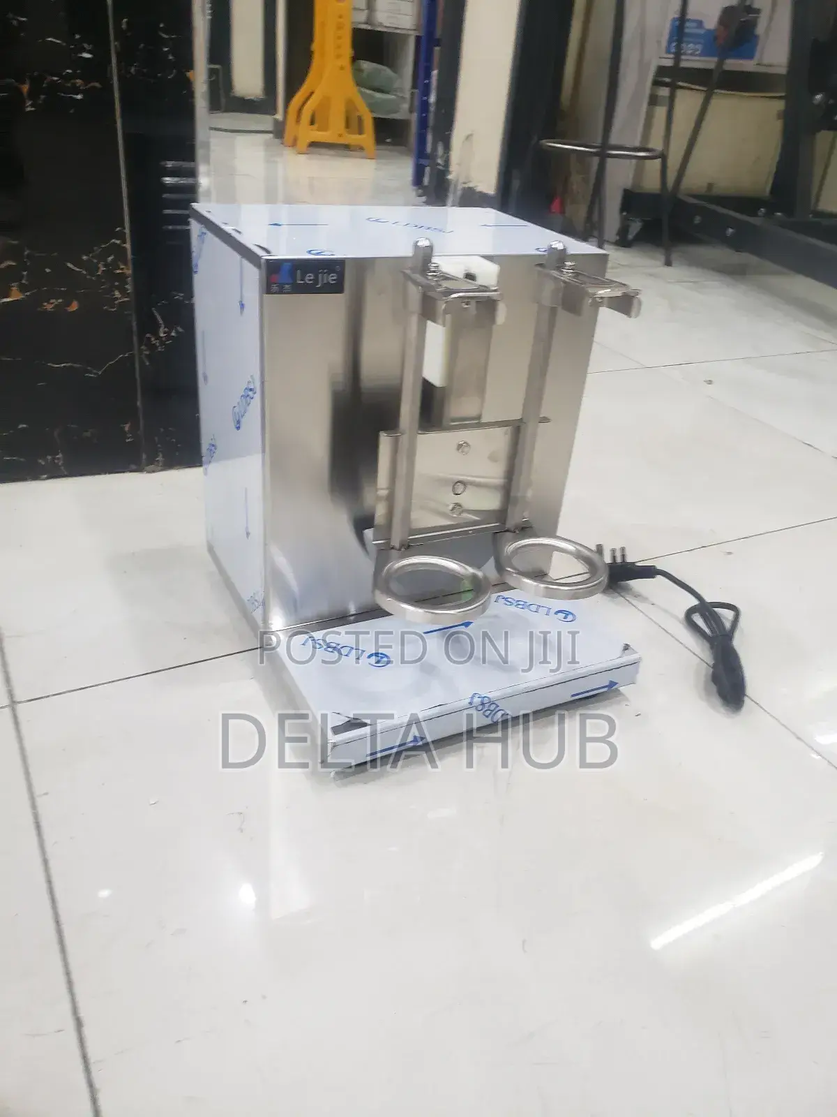 Shake It To The Max Boba Shaker Machine