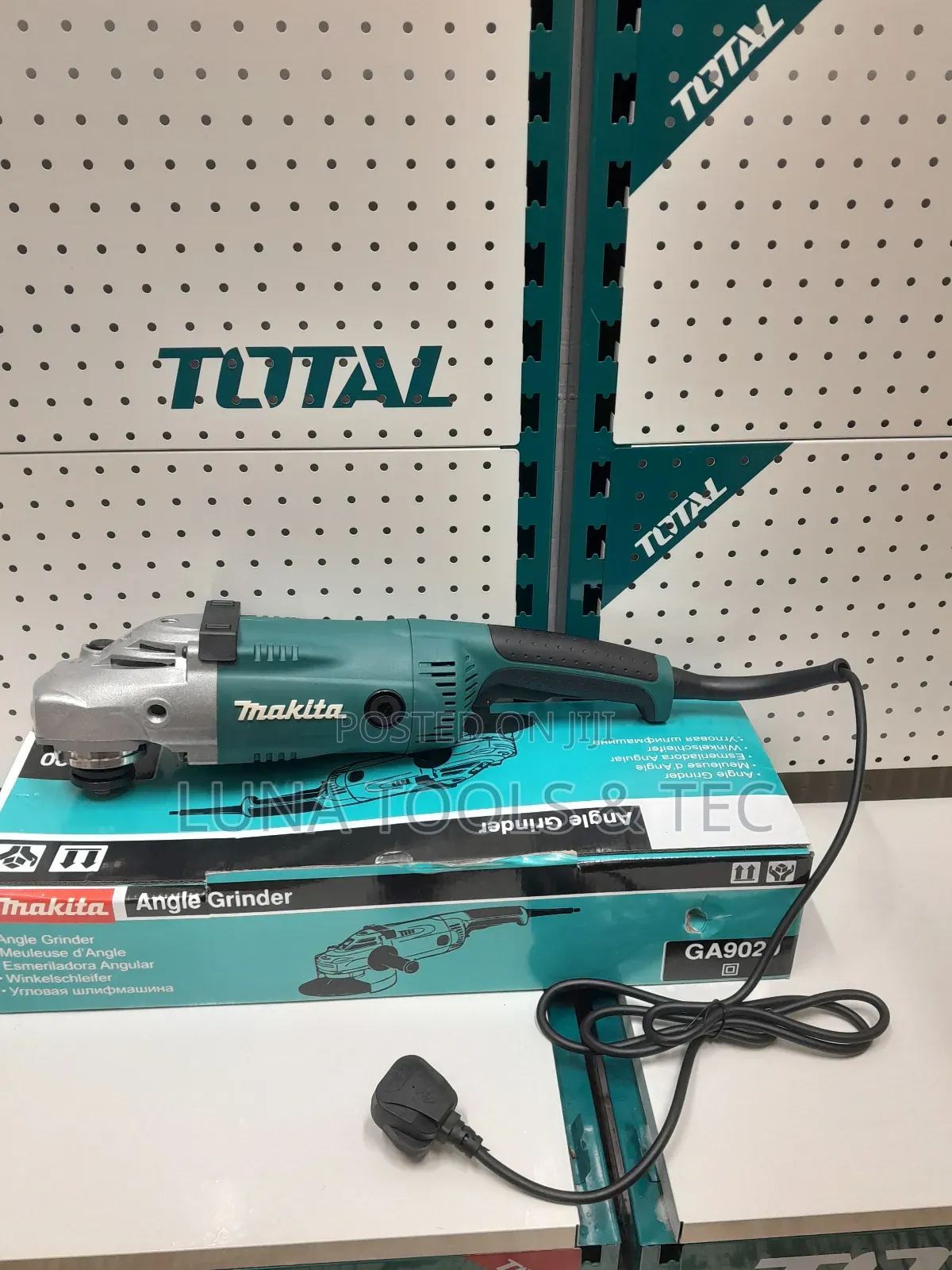 Italian Makita 9" Angle Grinder 2200w