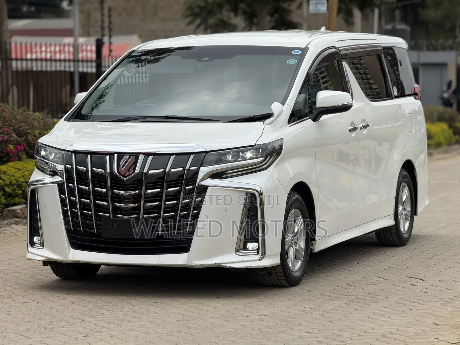 Toyota Alphard 2018 Pearl