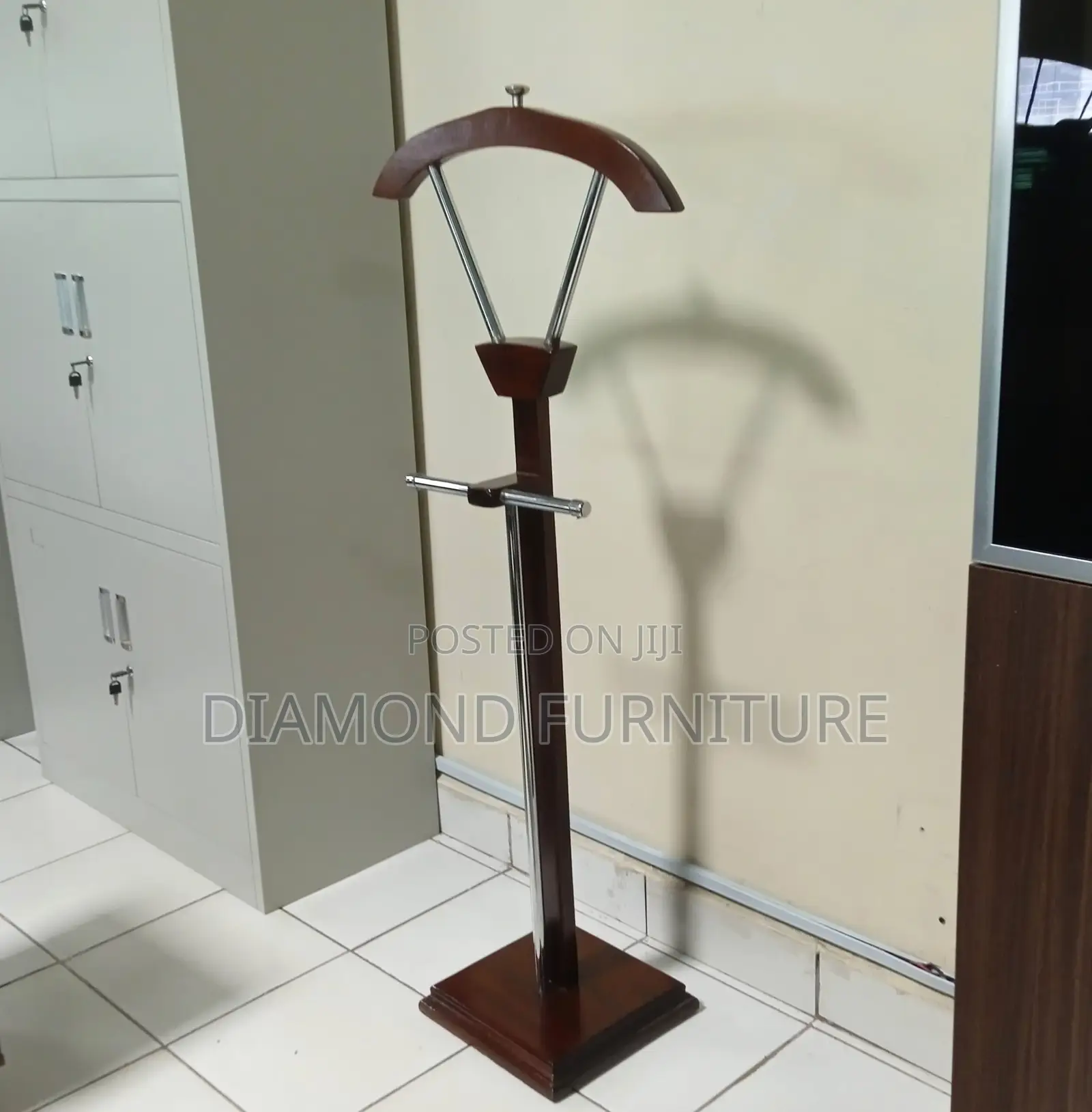 Office Furniture: (Slim Modern) Coat Hanger With Space-Saving Design