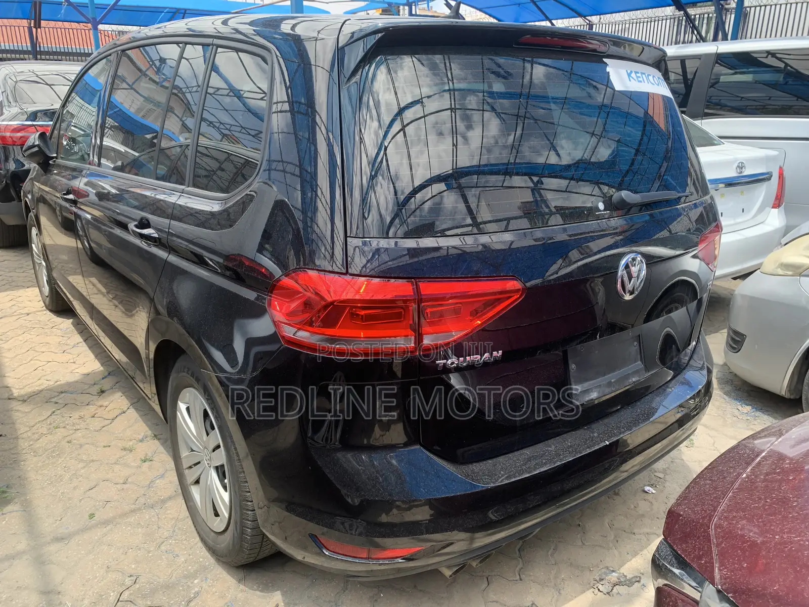 Volkswagen Touran 2018 Black