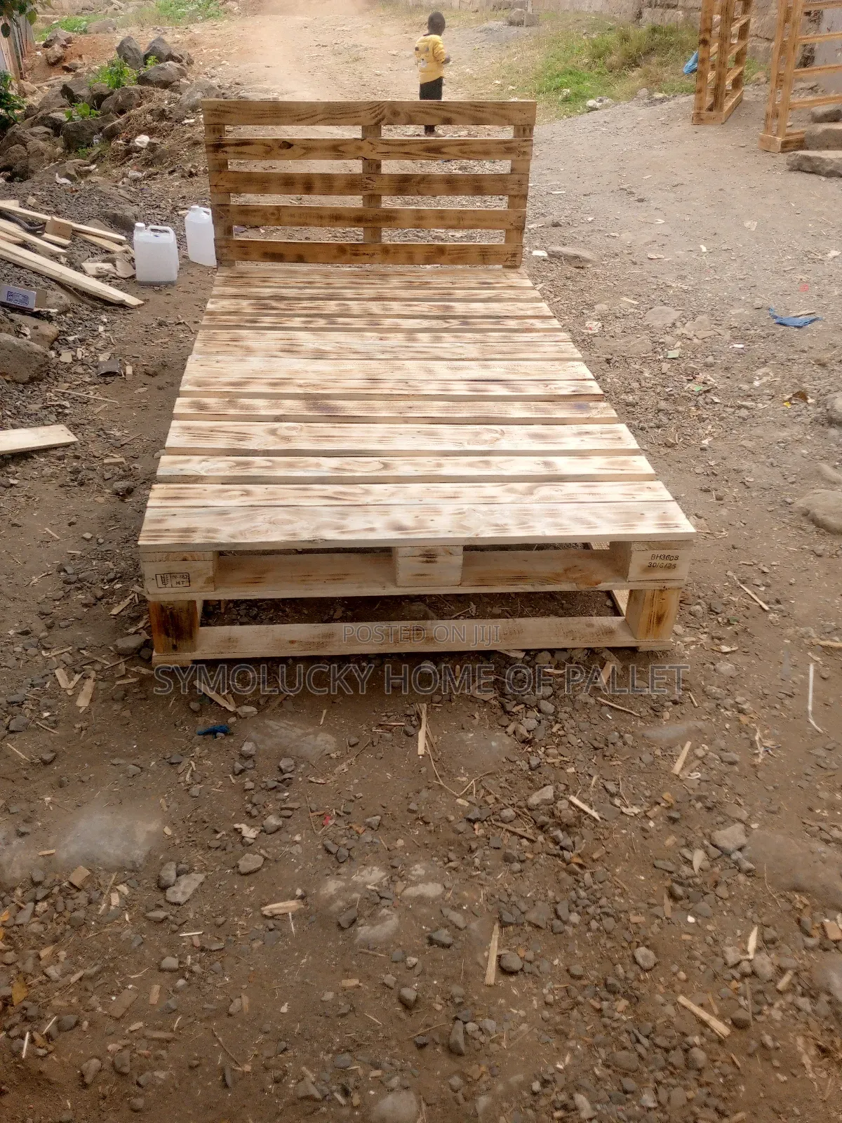 Pallet Bed 4*6 Blazed Striped