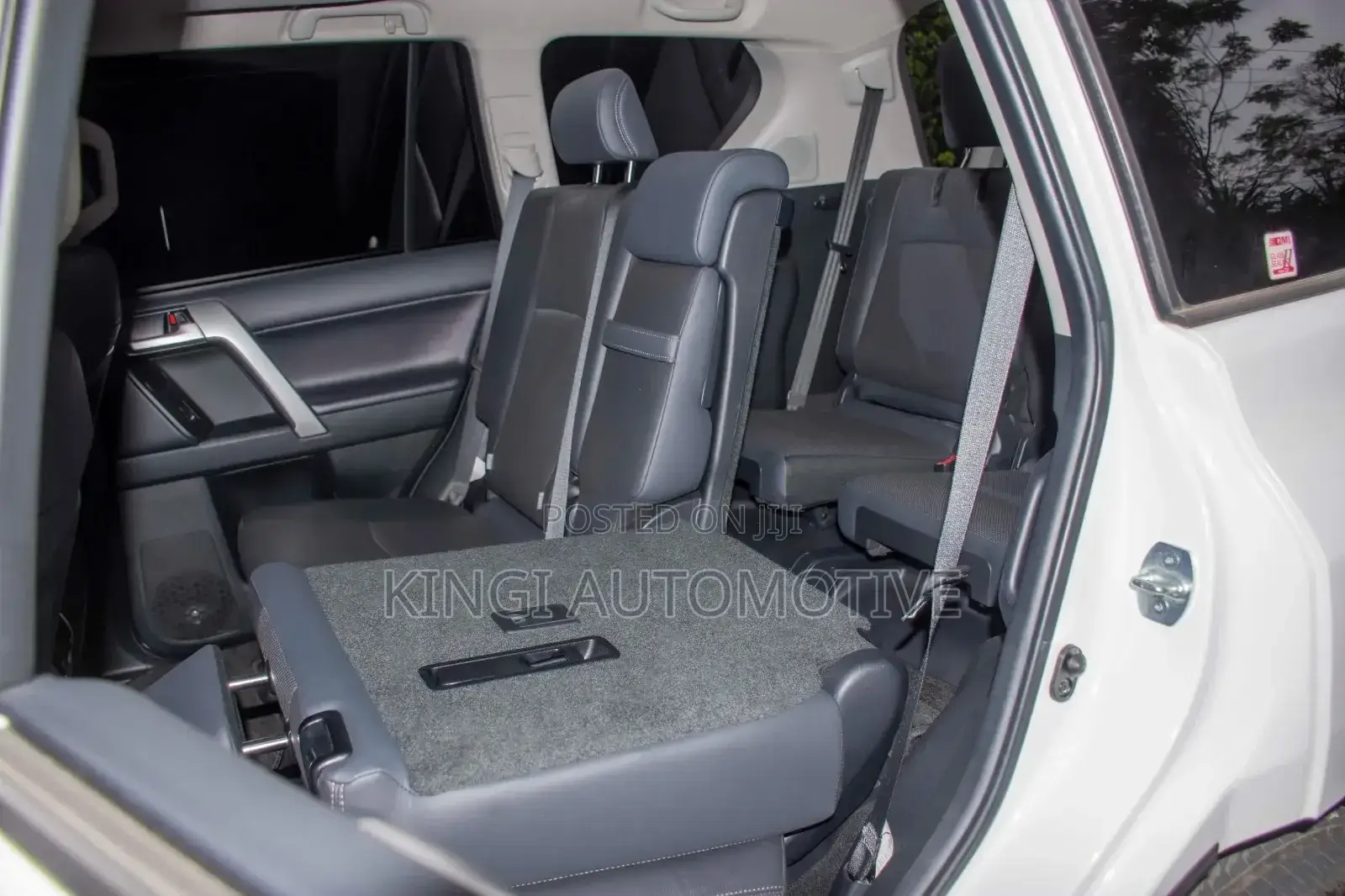 Toyota Land Cruiser Prado 2.7 2019 White