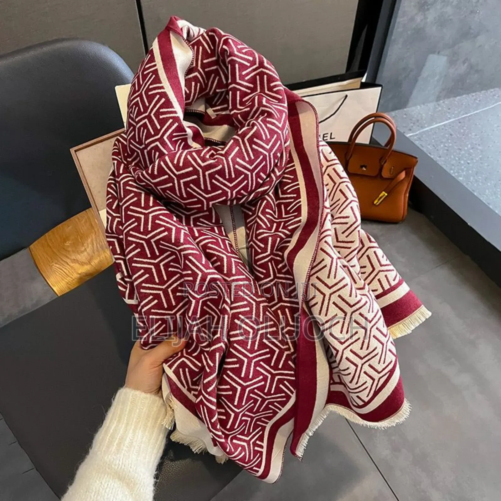 Classic Design Cashmere Shawl