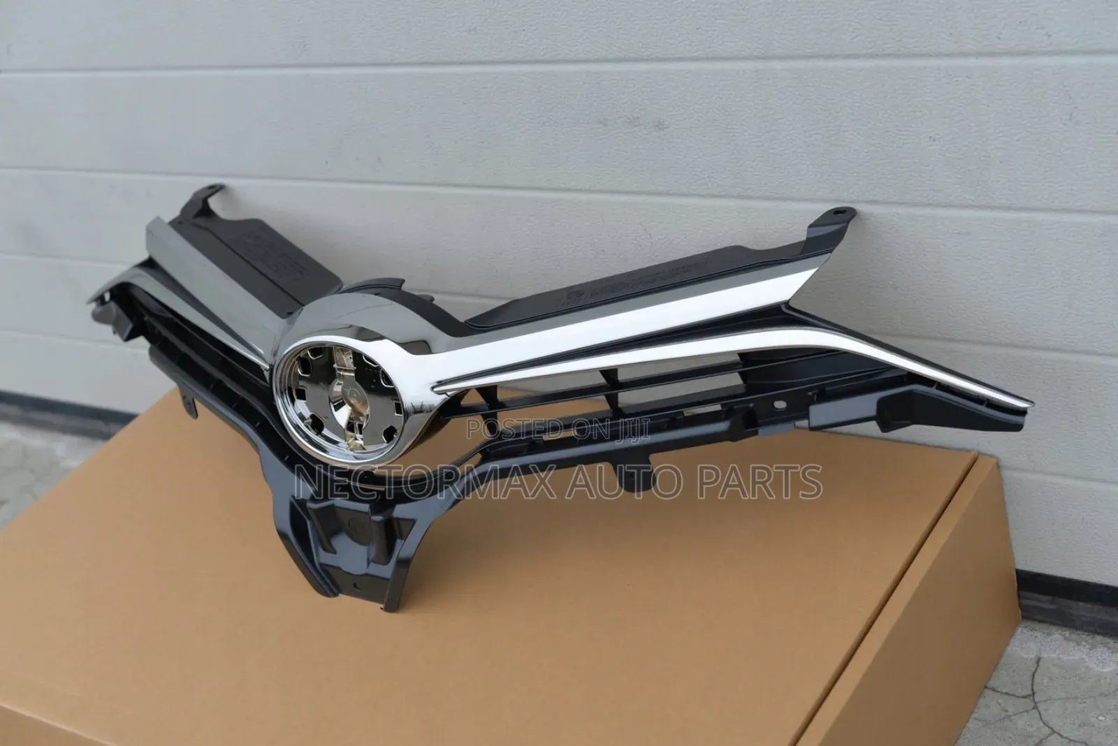 Auris 2018 Grill