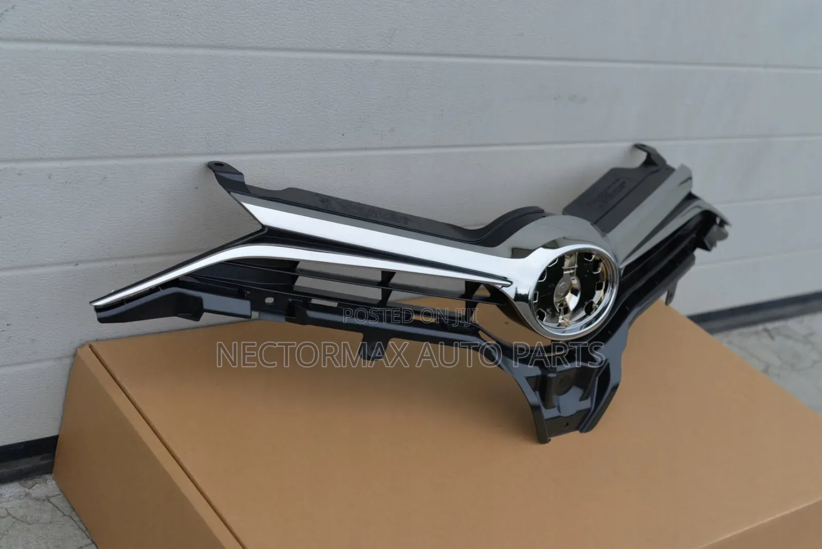Auris 2018 Grill