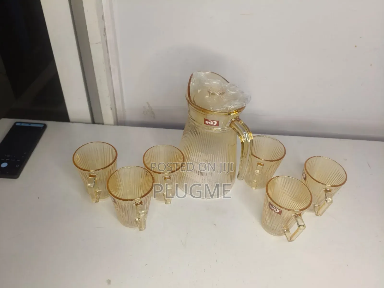 7 Pc Gold Glass Set
One Glass Jug - 1.8litres.
6 Glasses - 300ml Each.