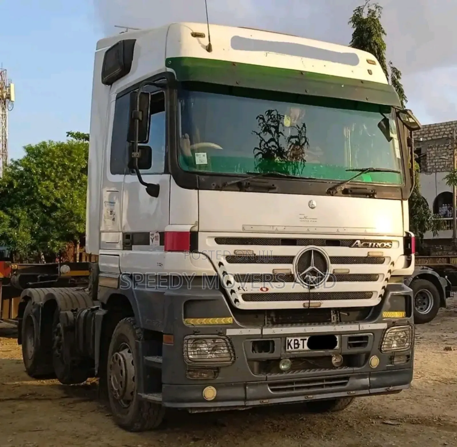 Flatbed/Boxbody Accessible for Jobs