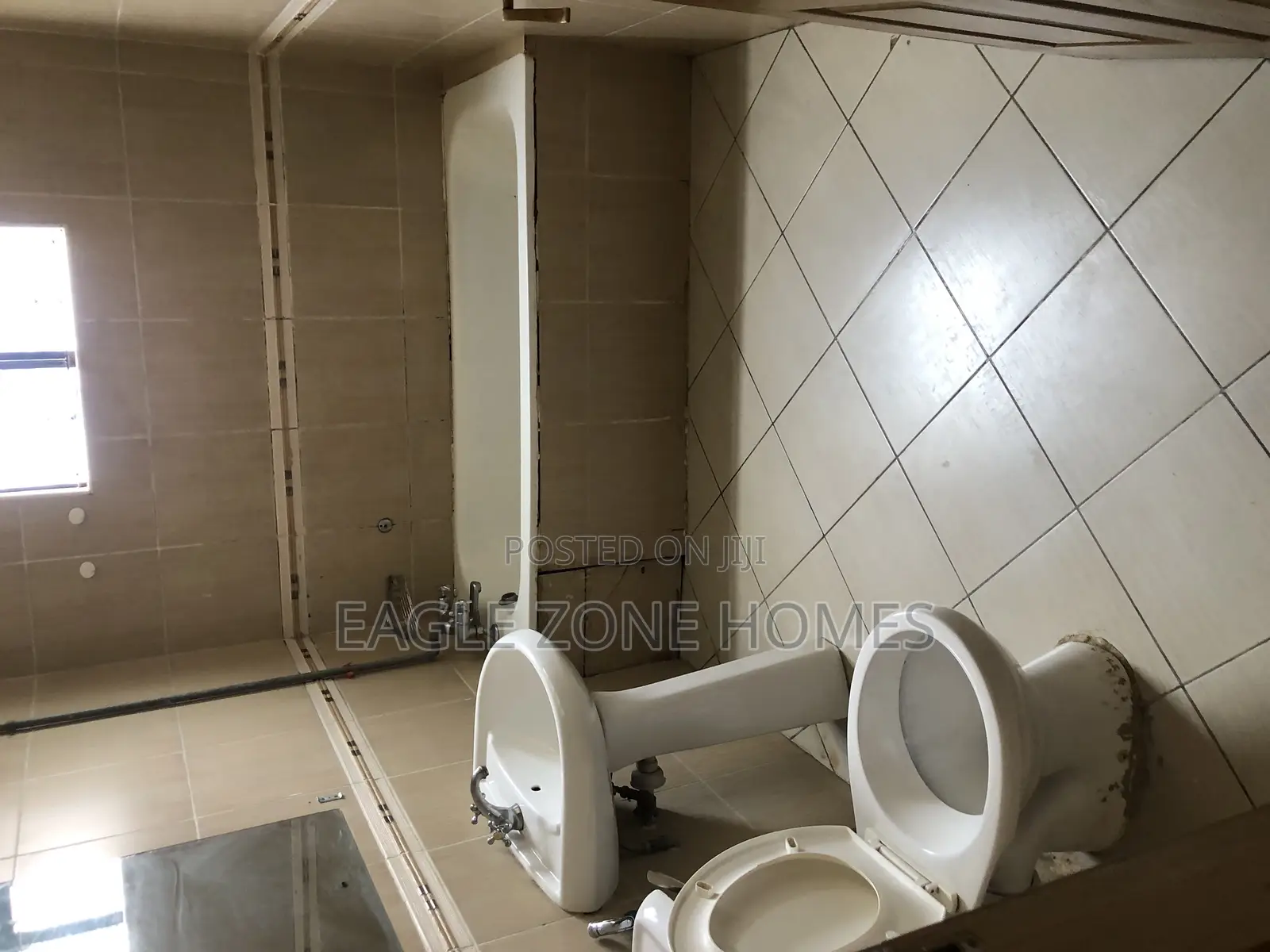 3bdrm Apartment in First Parklands for rent
