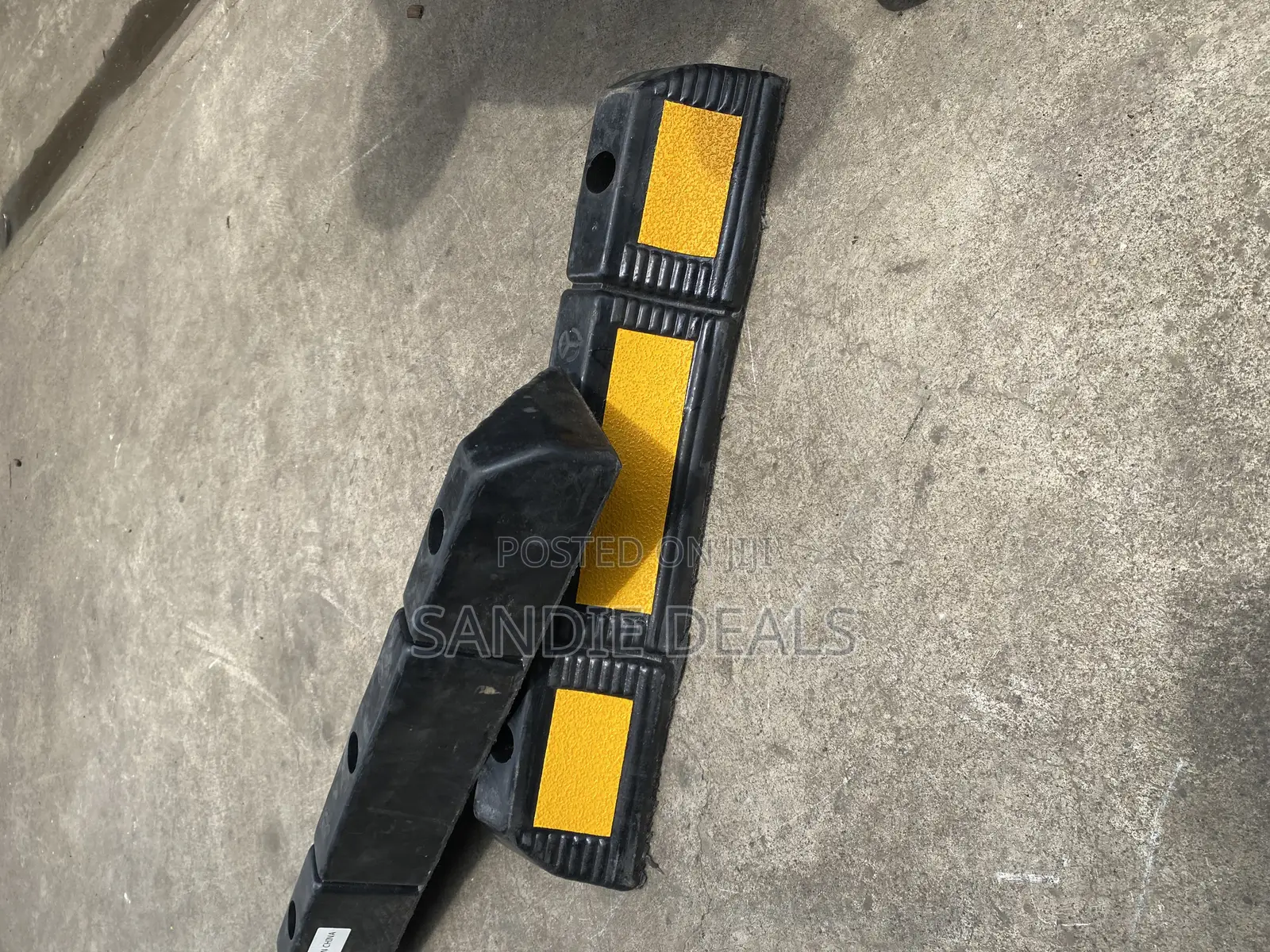 Wheel Stopper/ Wheel Block