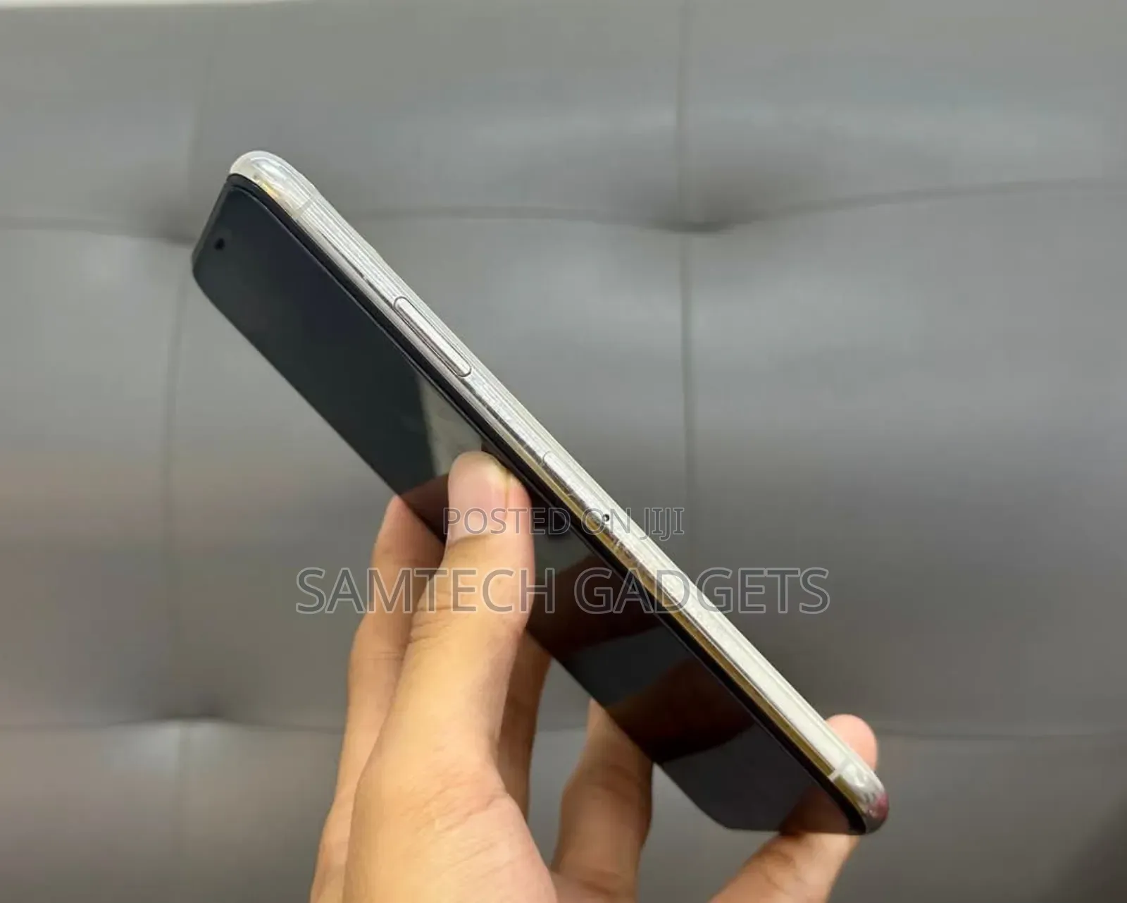 New Apple iPhone 11 Pro Max 256 GB Gold