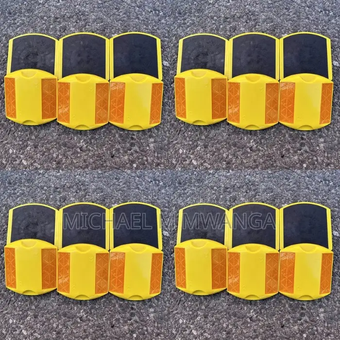 Concrete 3m Cut Eye Road Stud