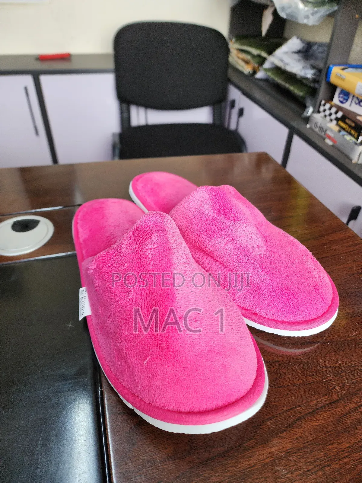 Pink Indoor Slippers Faux Soft Fur Warm Home Slippers