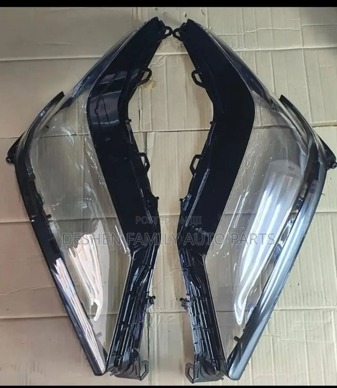 Toyota Lexus 570 Headlens/Cover 2021