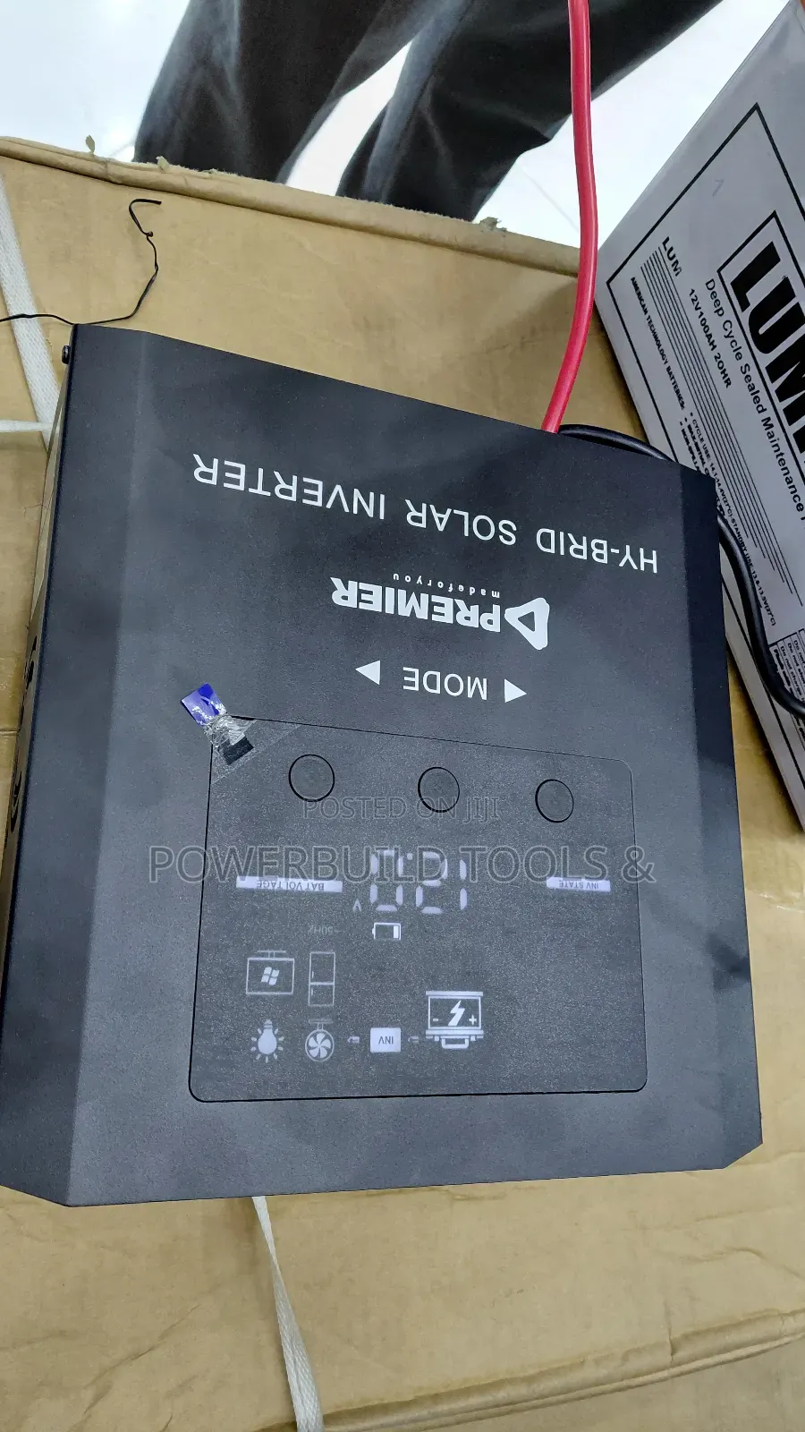 Premier Hybrid Solar Inverter 600w 12v