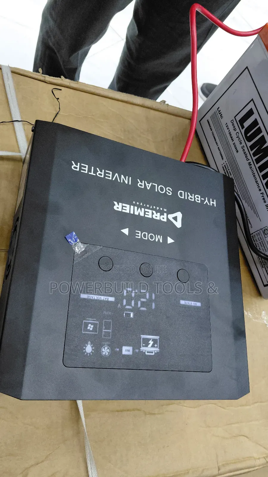Premier Hybrid Solar Inverter 600w 12v
