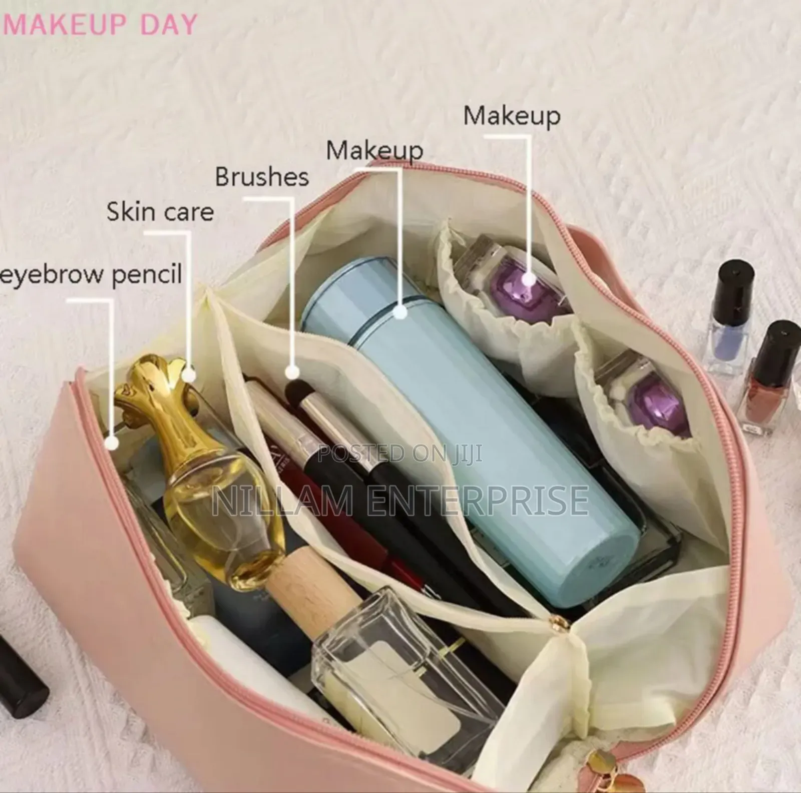 Large Capacity Cosmetic Bag Makeup Organizer*