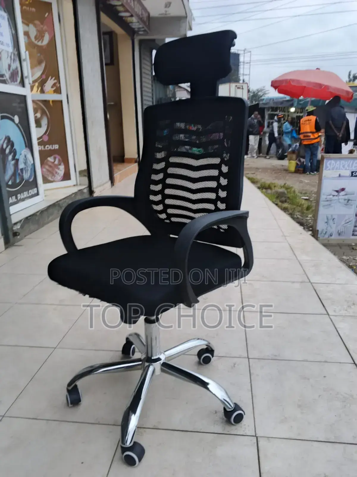 Modern Essential Office Chair