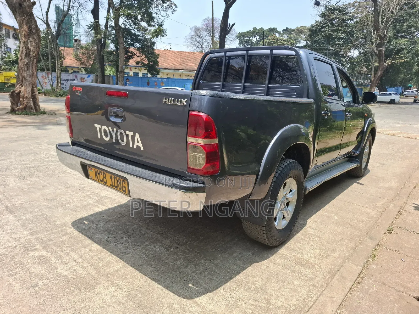 Toyota Hilux 2014 Gray