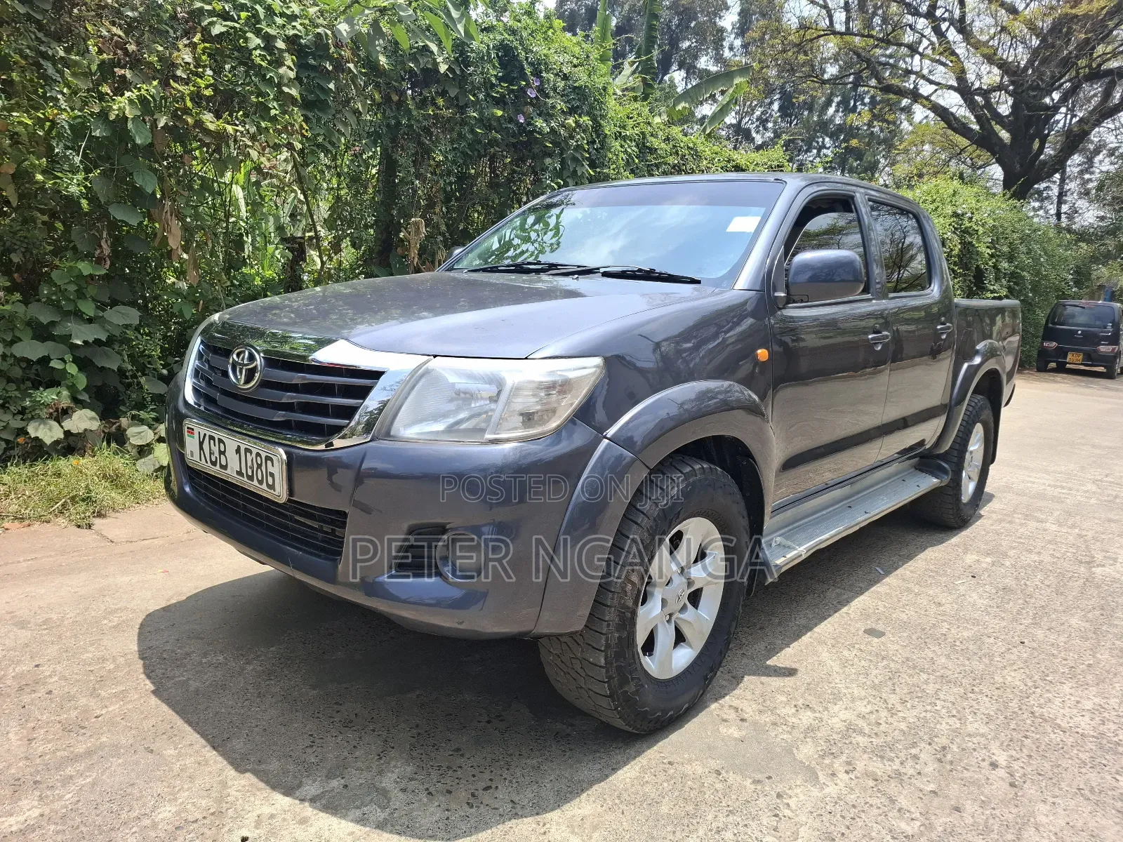 Toyota Hilux 2014 Gray