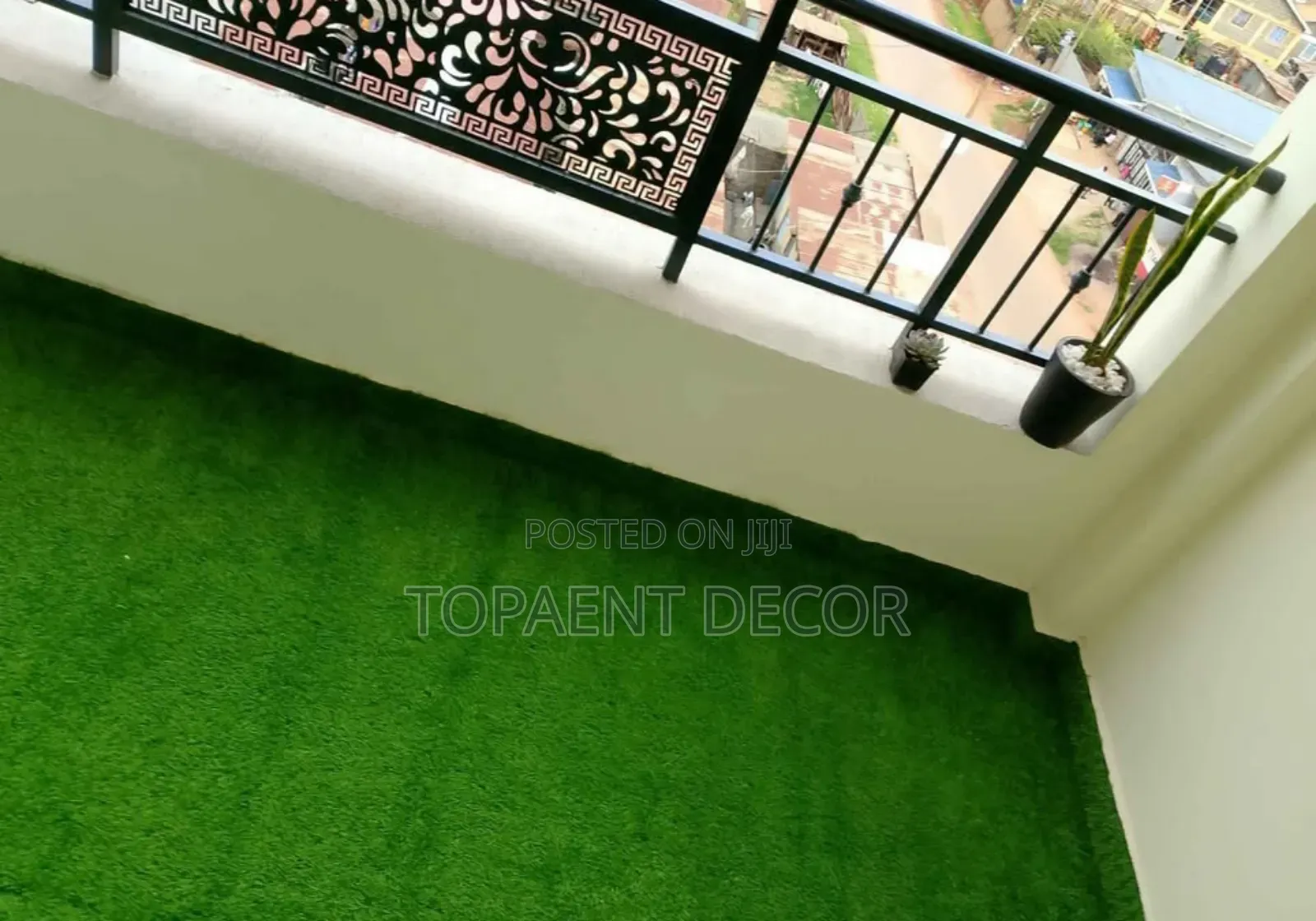 Balcony Easy to Maintain and Install Artificial Green Turf