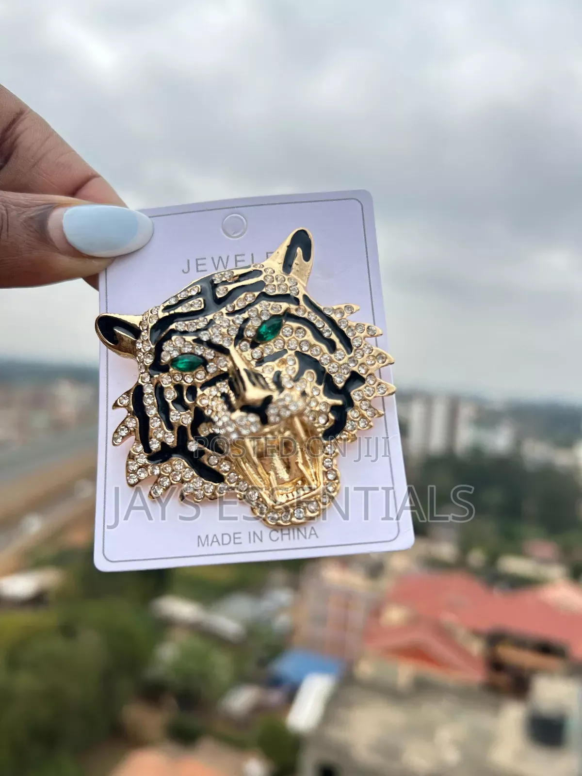 Elegant Fashion Brooches