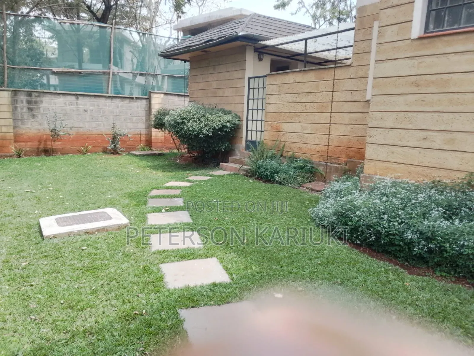 5bdrm Bungalow in Karen for rent