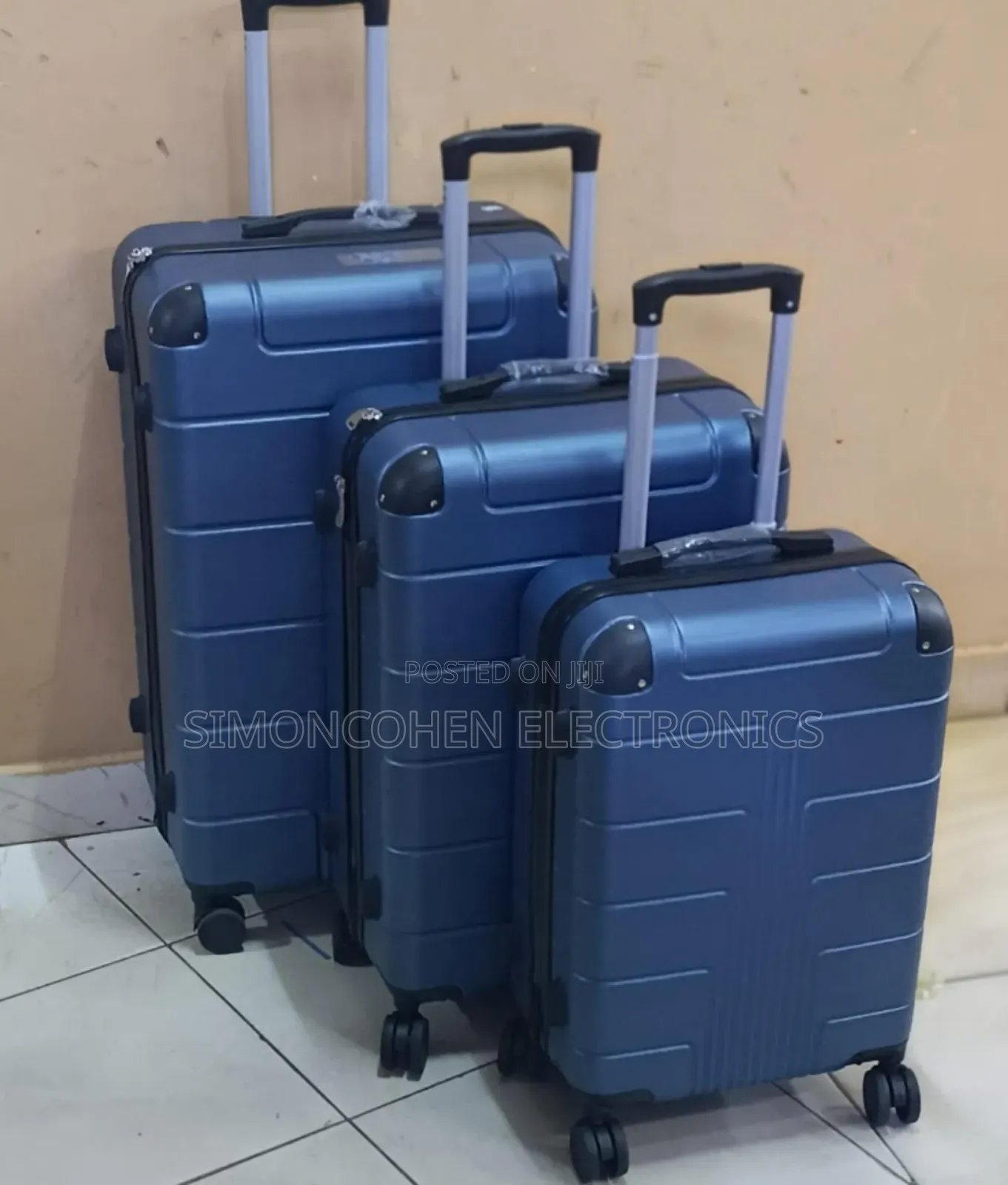 3in1 Luxurious Fibre Suitcase Size 4