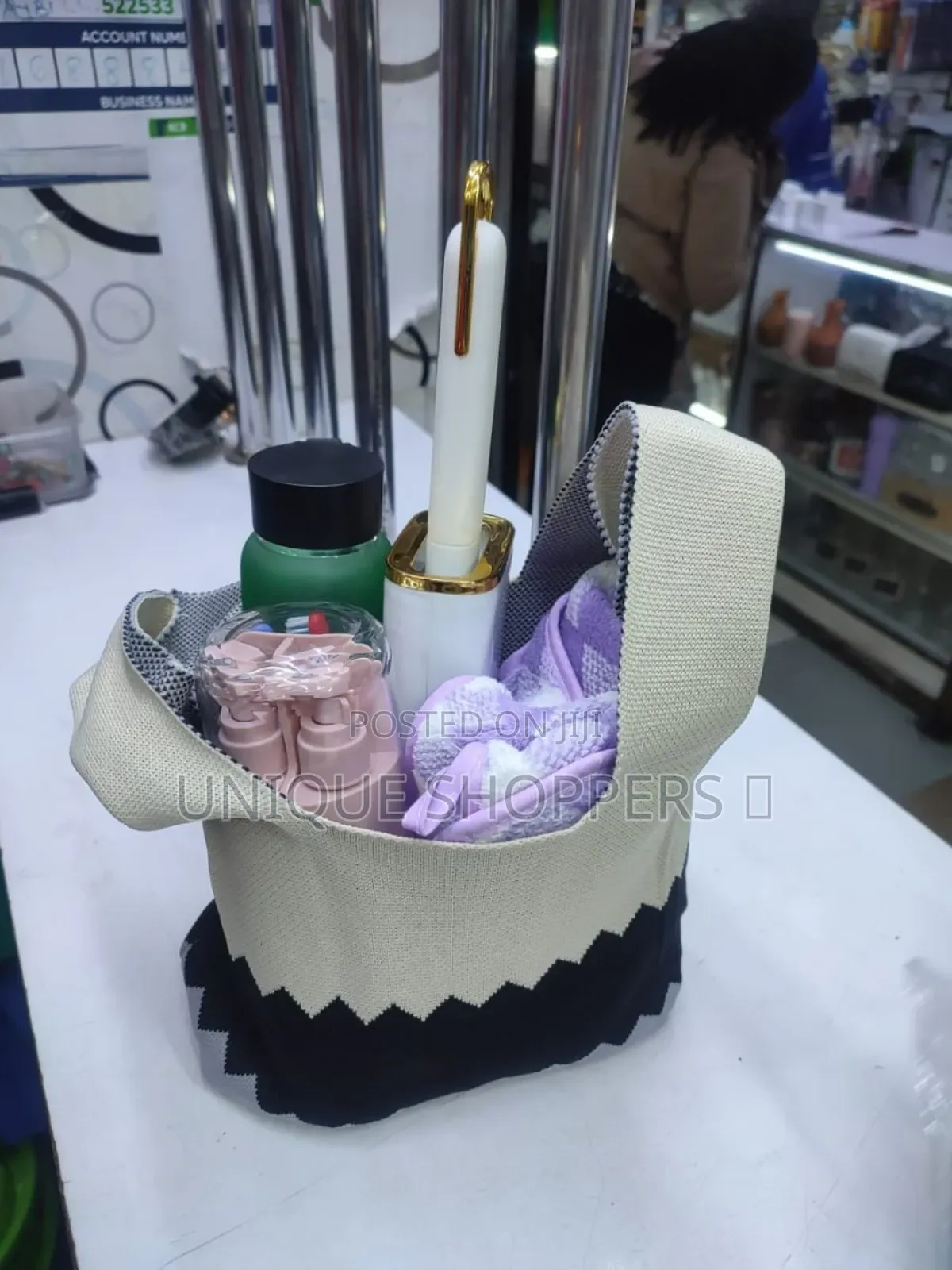3 Pscfashion Knitted Women Wrist Bags.