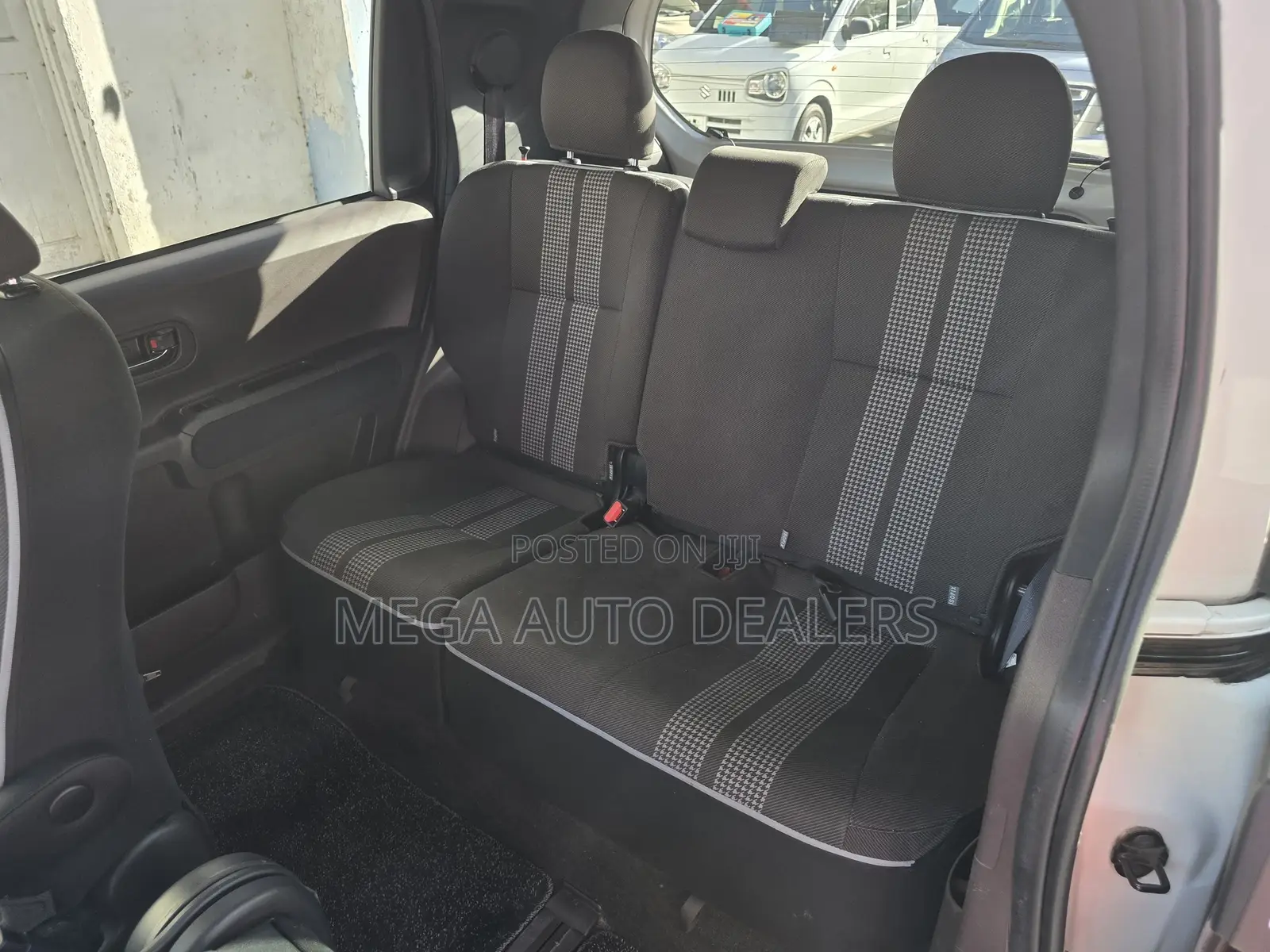 Toyota Spade 2018 White