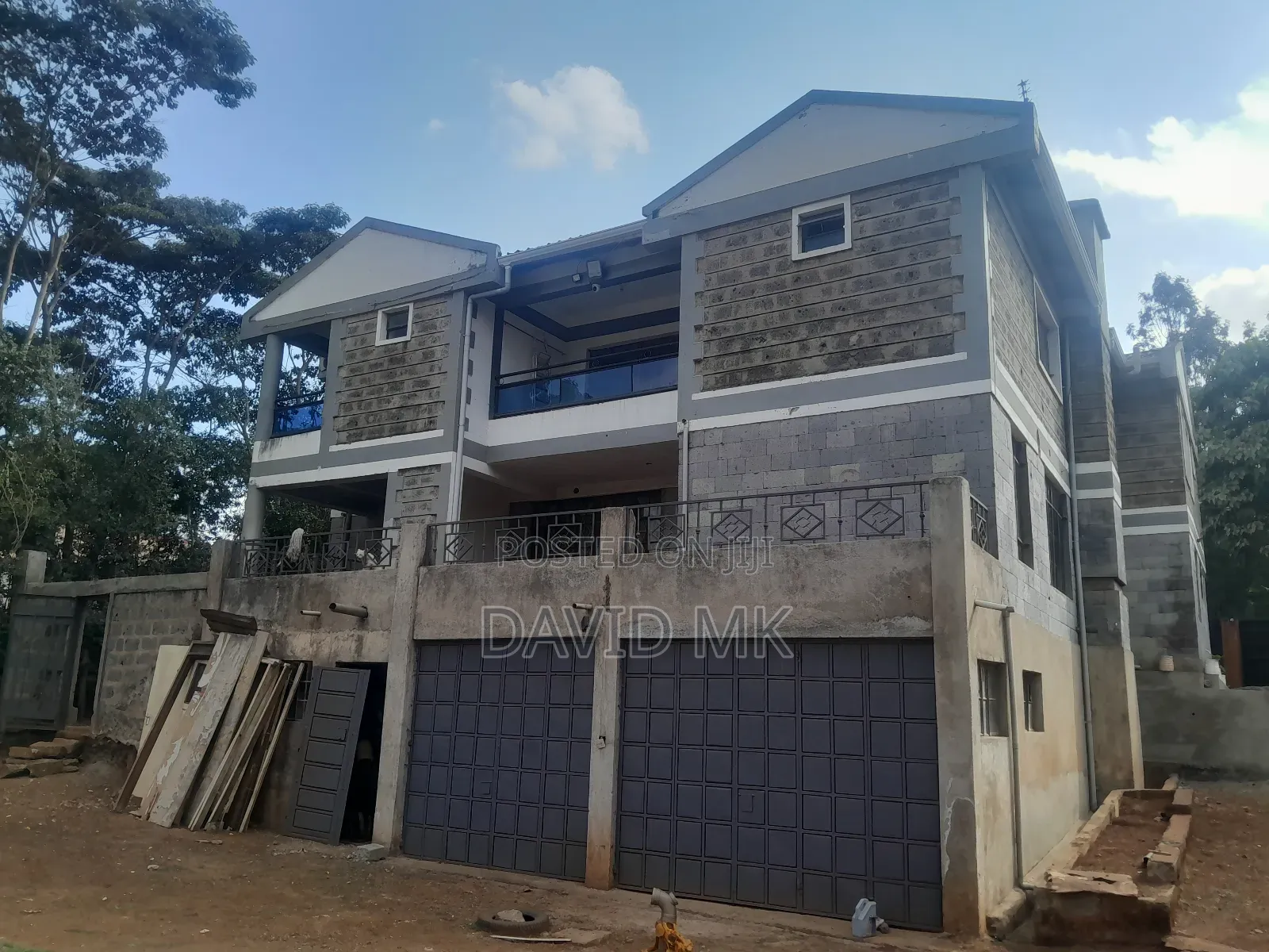 6 Bedrooms, 4 Ensuite
