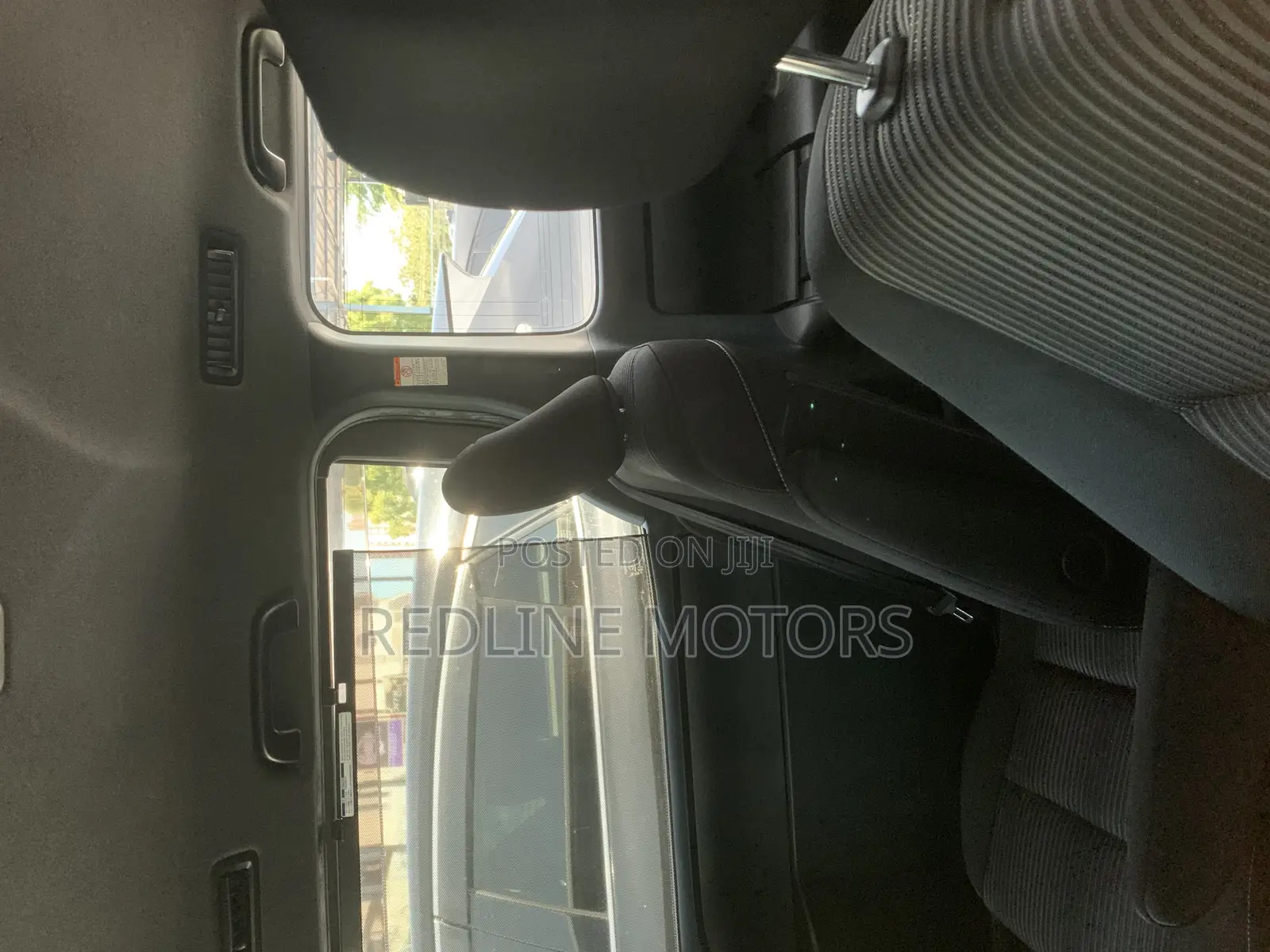 Toyota Noah 1.8 FWD Hybrid (7 seater) 2018 Pearl
