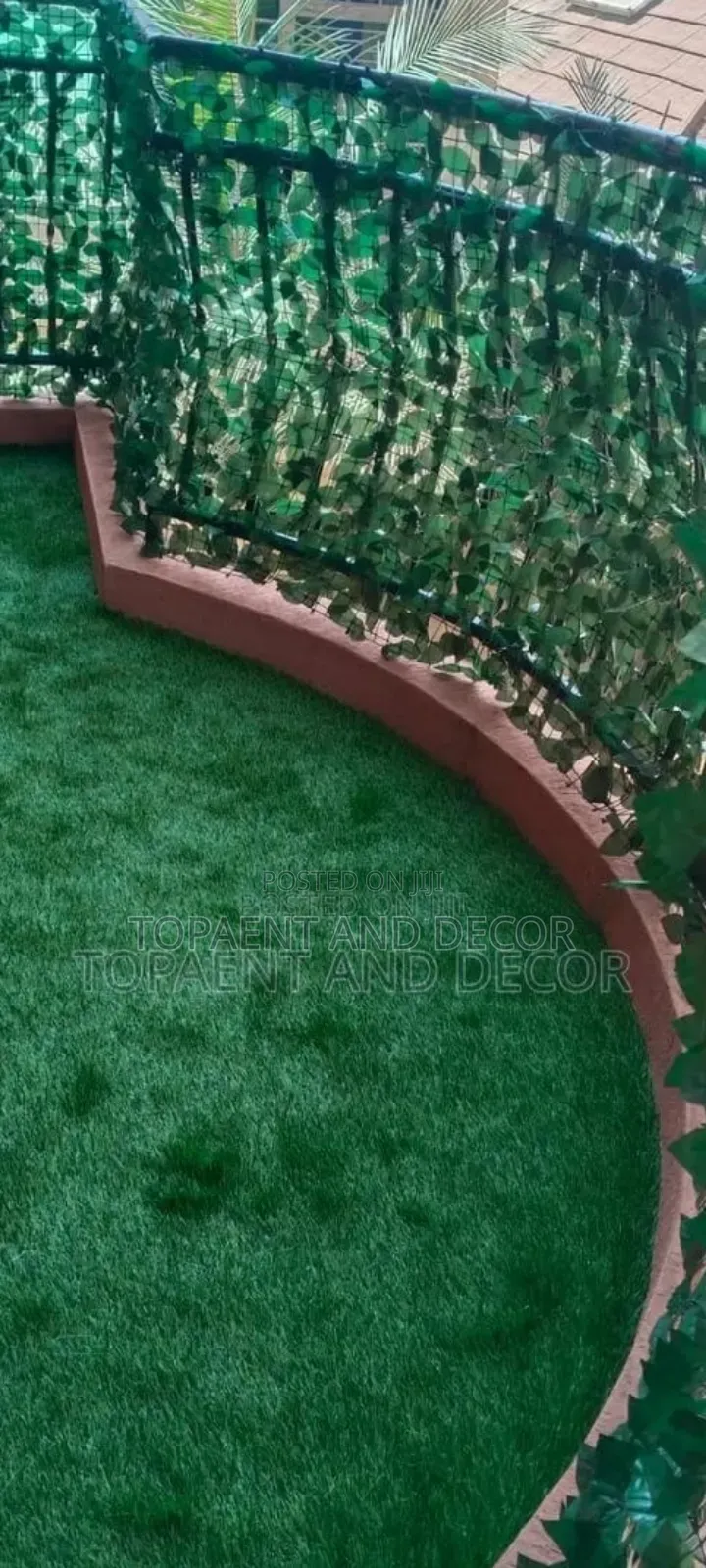 Realistic Green Grass Carpet Long Lasting And Easy Care
