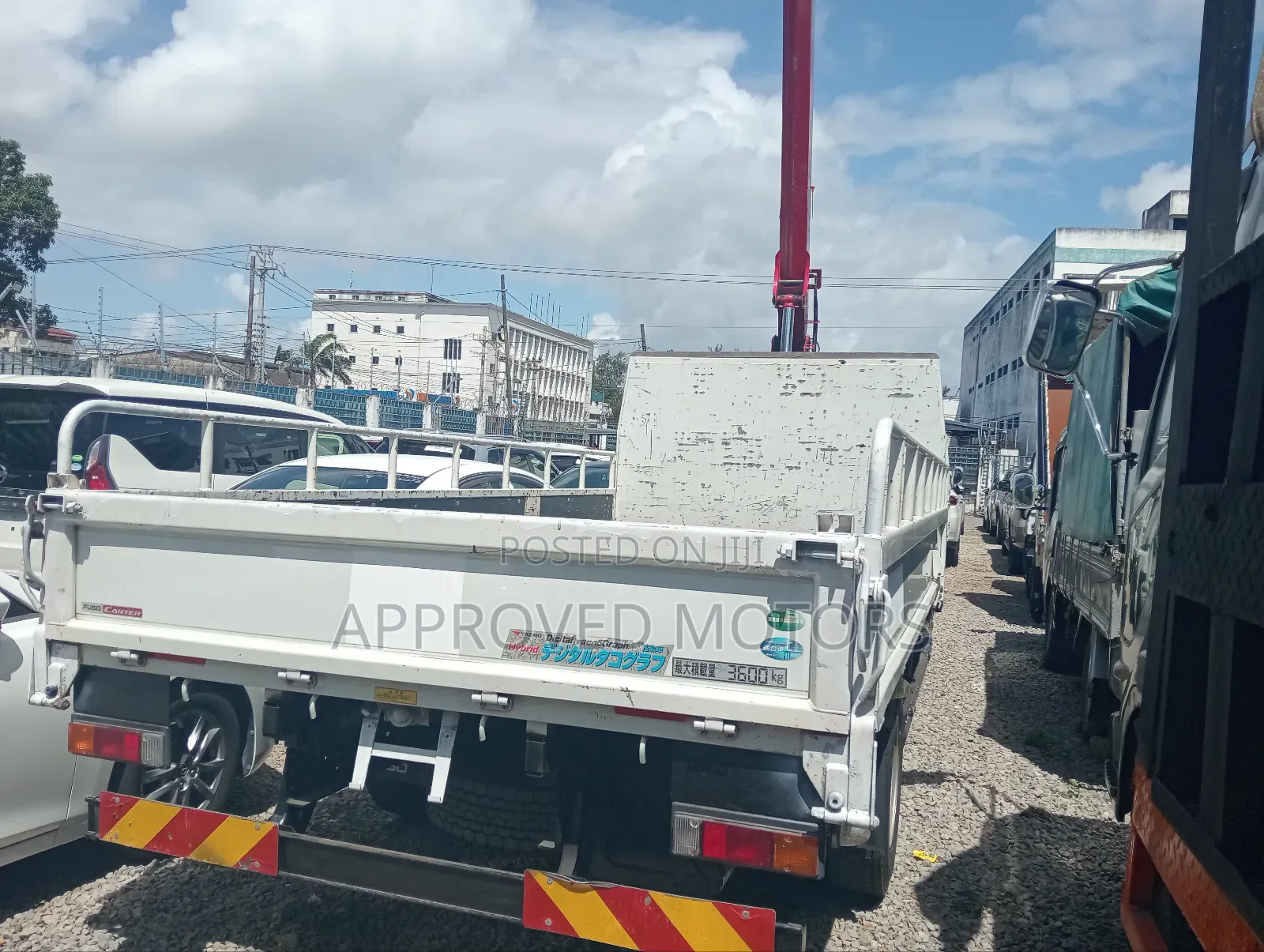 Mitsubishi Fuso Canter Crane