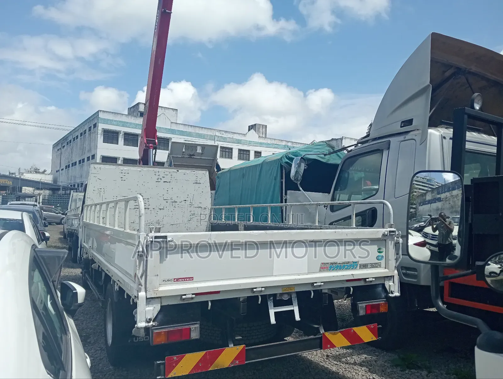 Mitsubishi Fuso Canter Crane