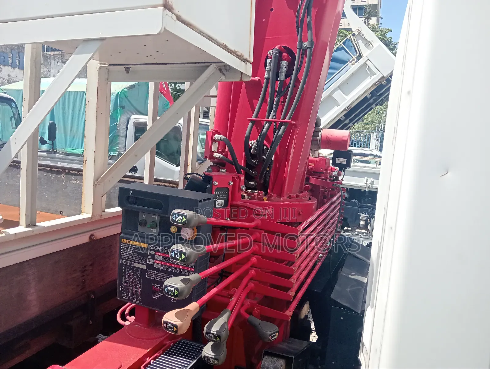Isuzu Elf Crane Truck
