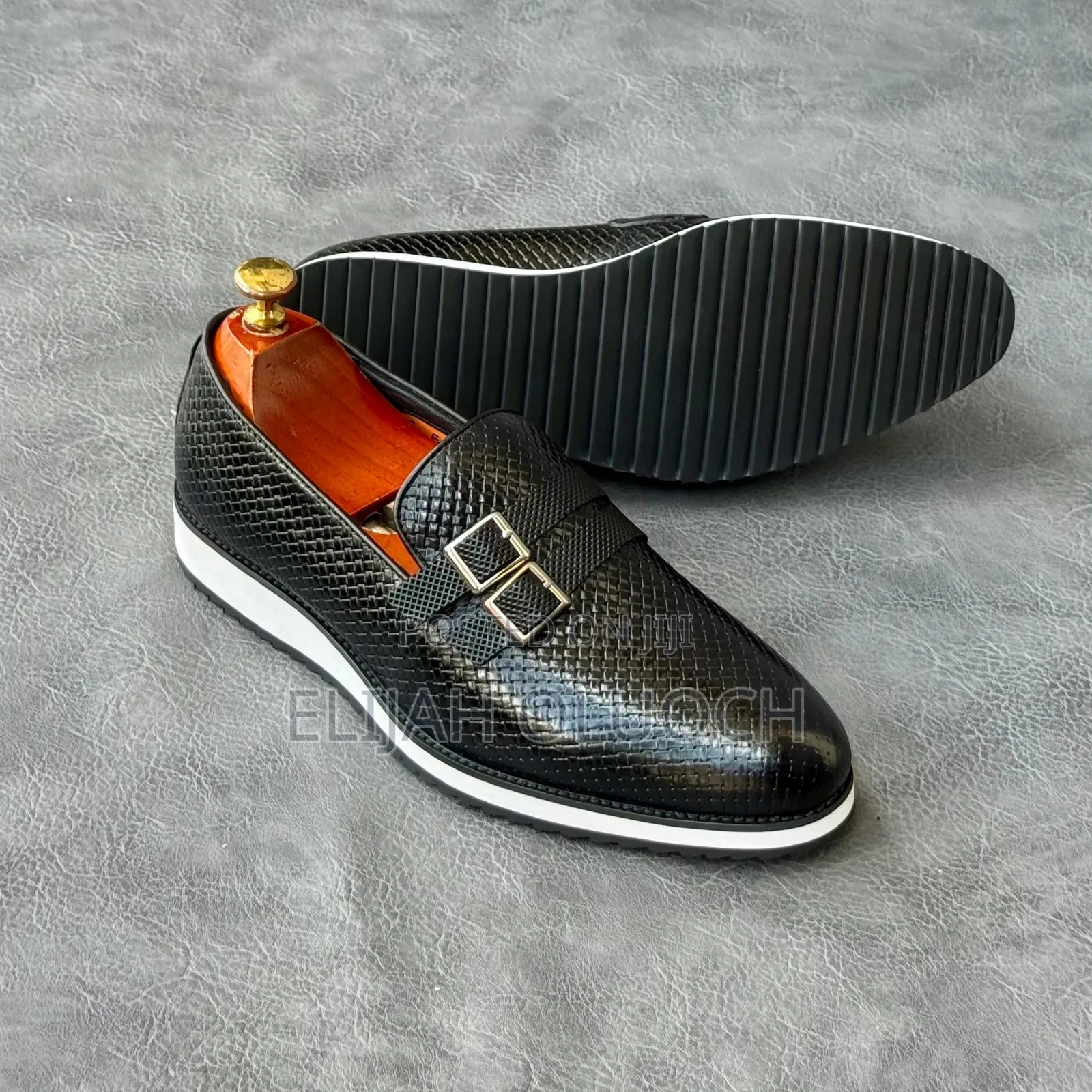 Men Official Shoes,Pure Leather in Black and Chocolate Brown