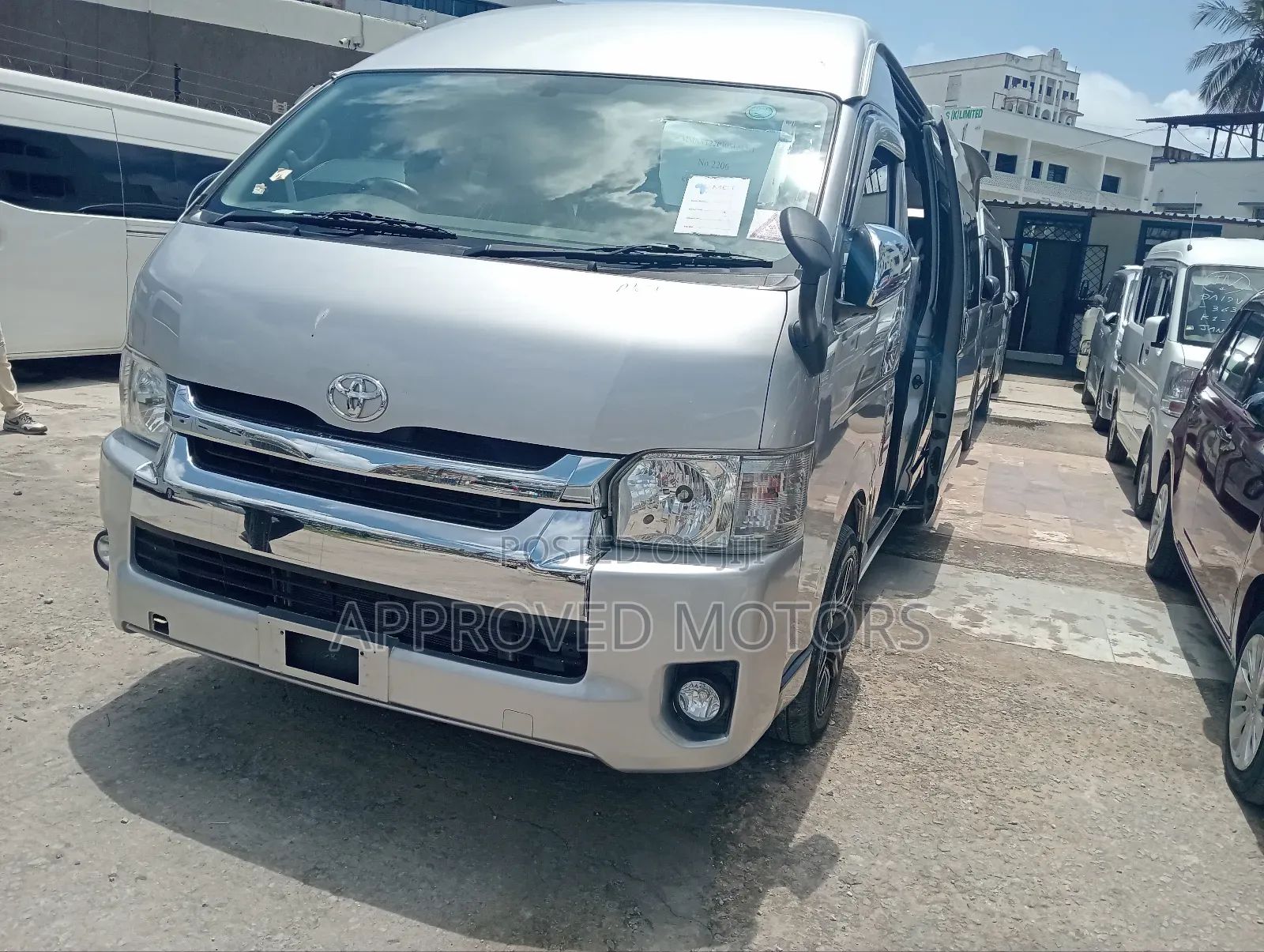 Toyota HiAce 2019 Silver