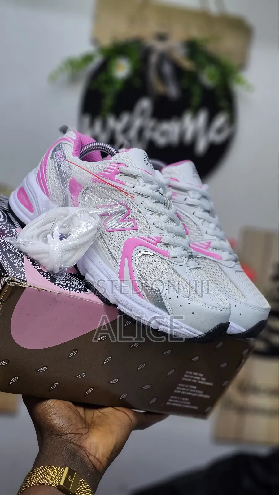 New Balance 530