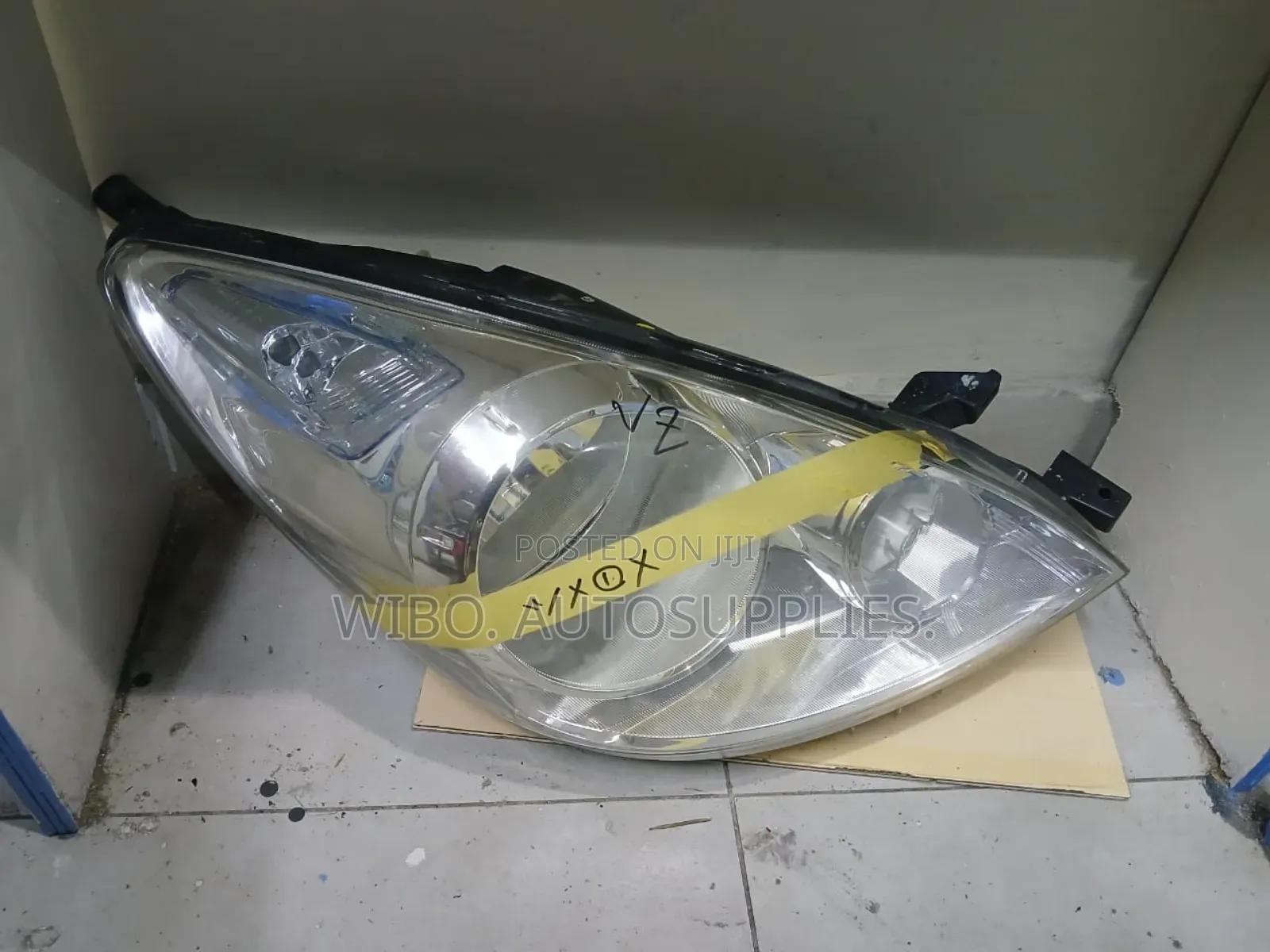 Nissan Note 2008/10 Headlight Non Xenon.