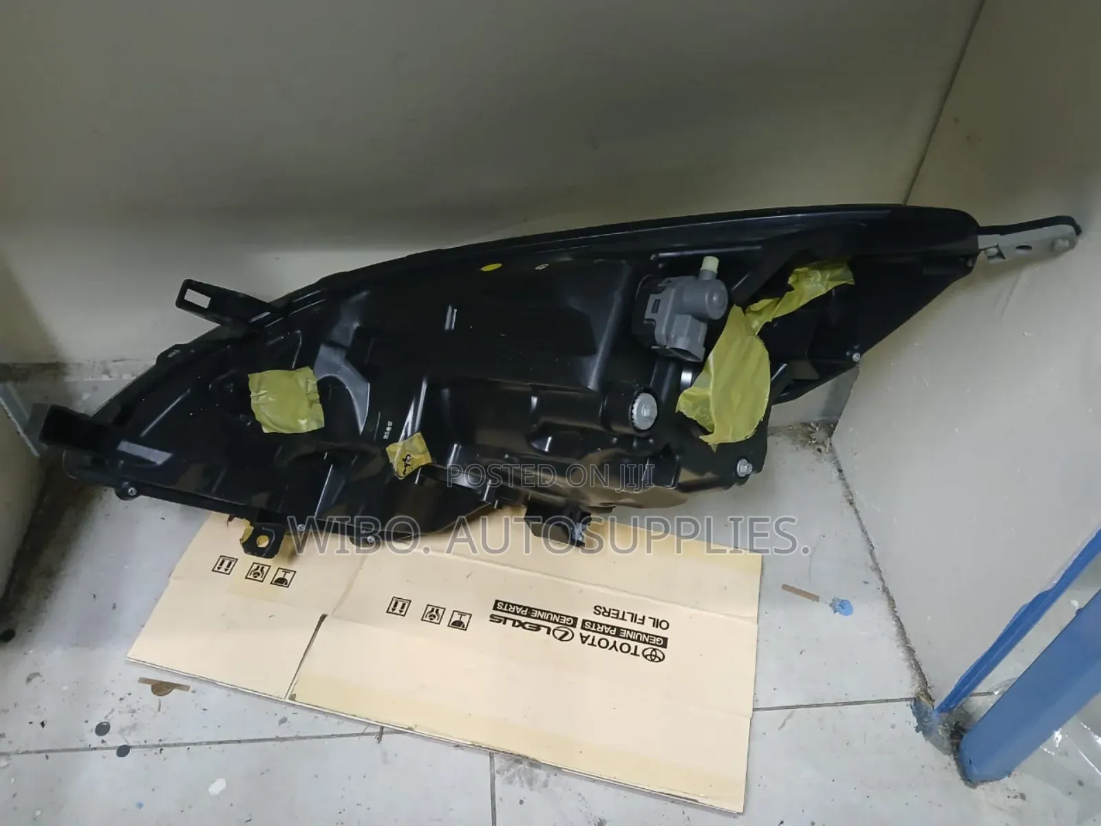 Nissan Note 2008/10 Headlight Non Xenon.
