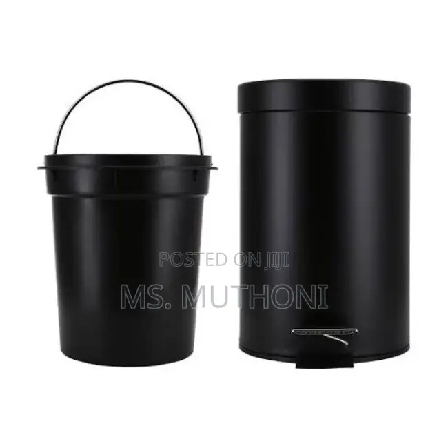 *8.5 Litres Black Metallic Pedal Dustbin With Inner Removable Bucket