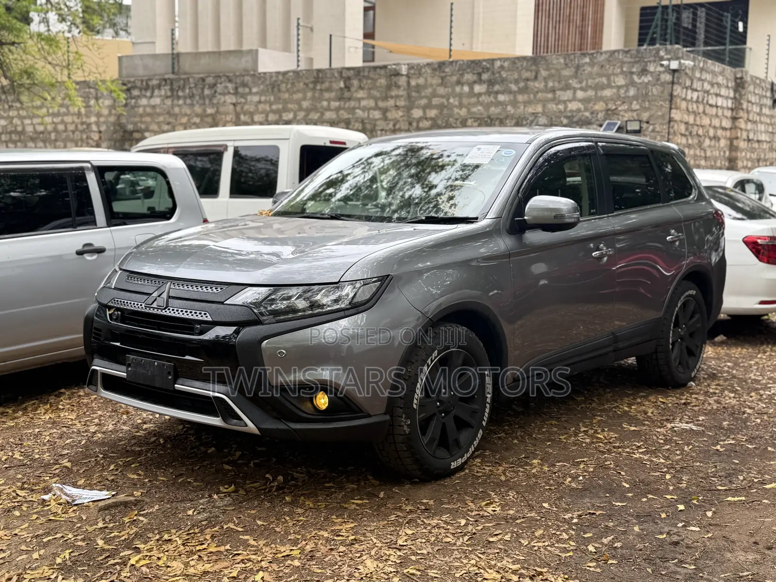 Mitsubishi Outlander ES AWC 2018 Gray