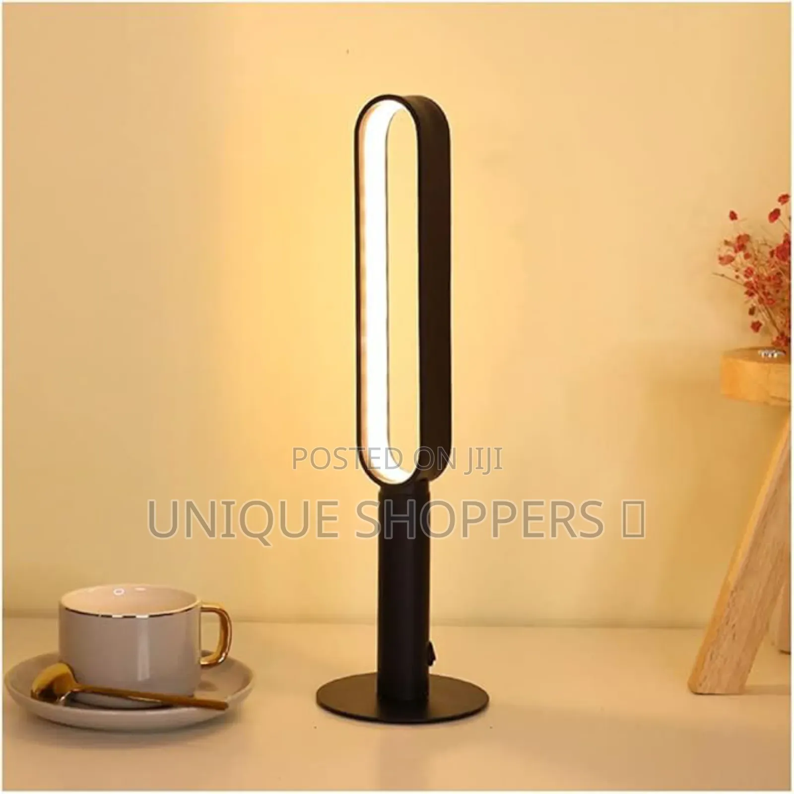 Creative Table Lamp
Light Source Type: Led
Control Mode: Switch