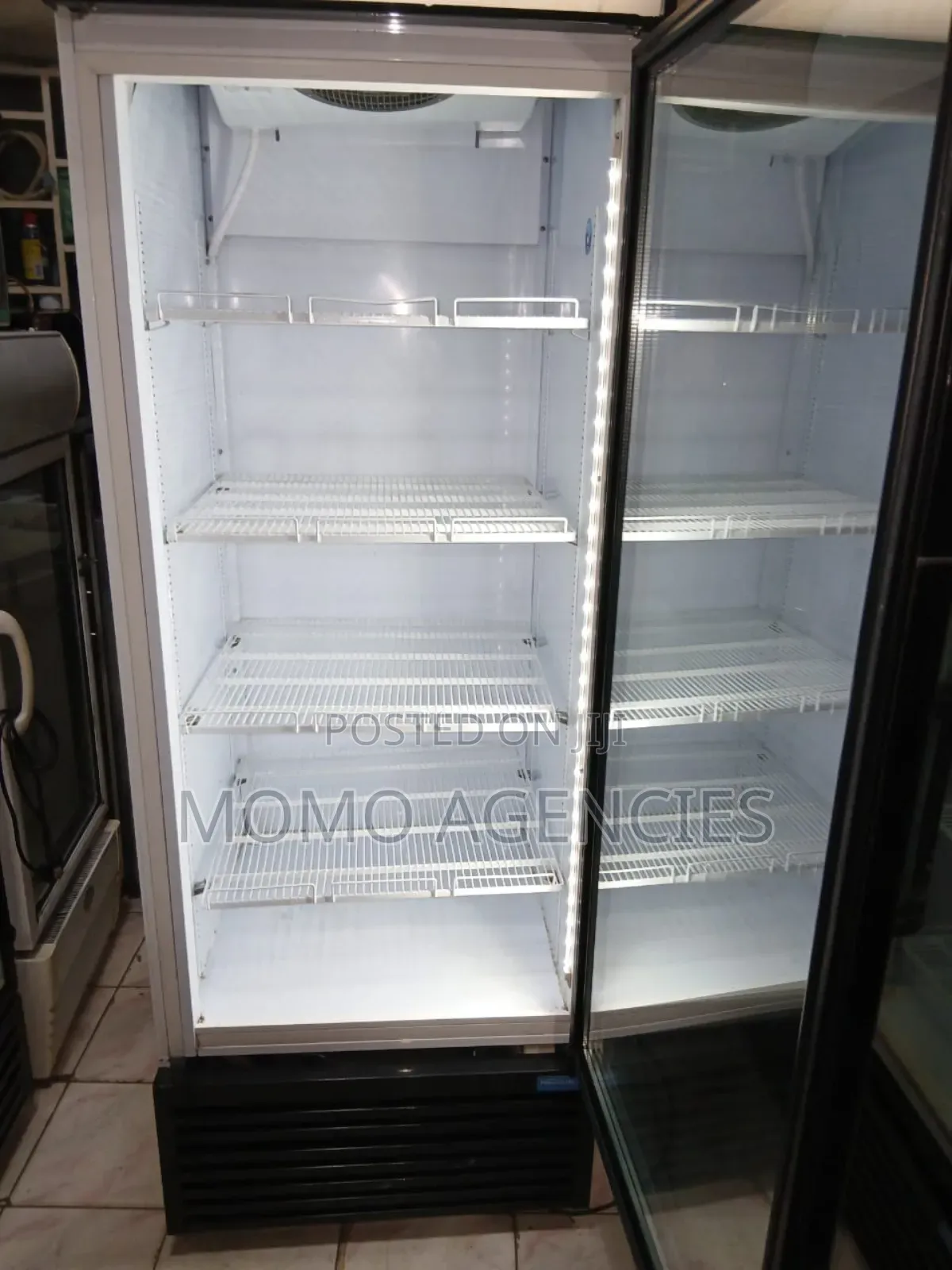 Commercial Display Fridge 650l