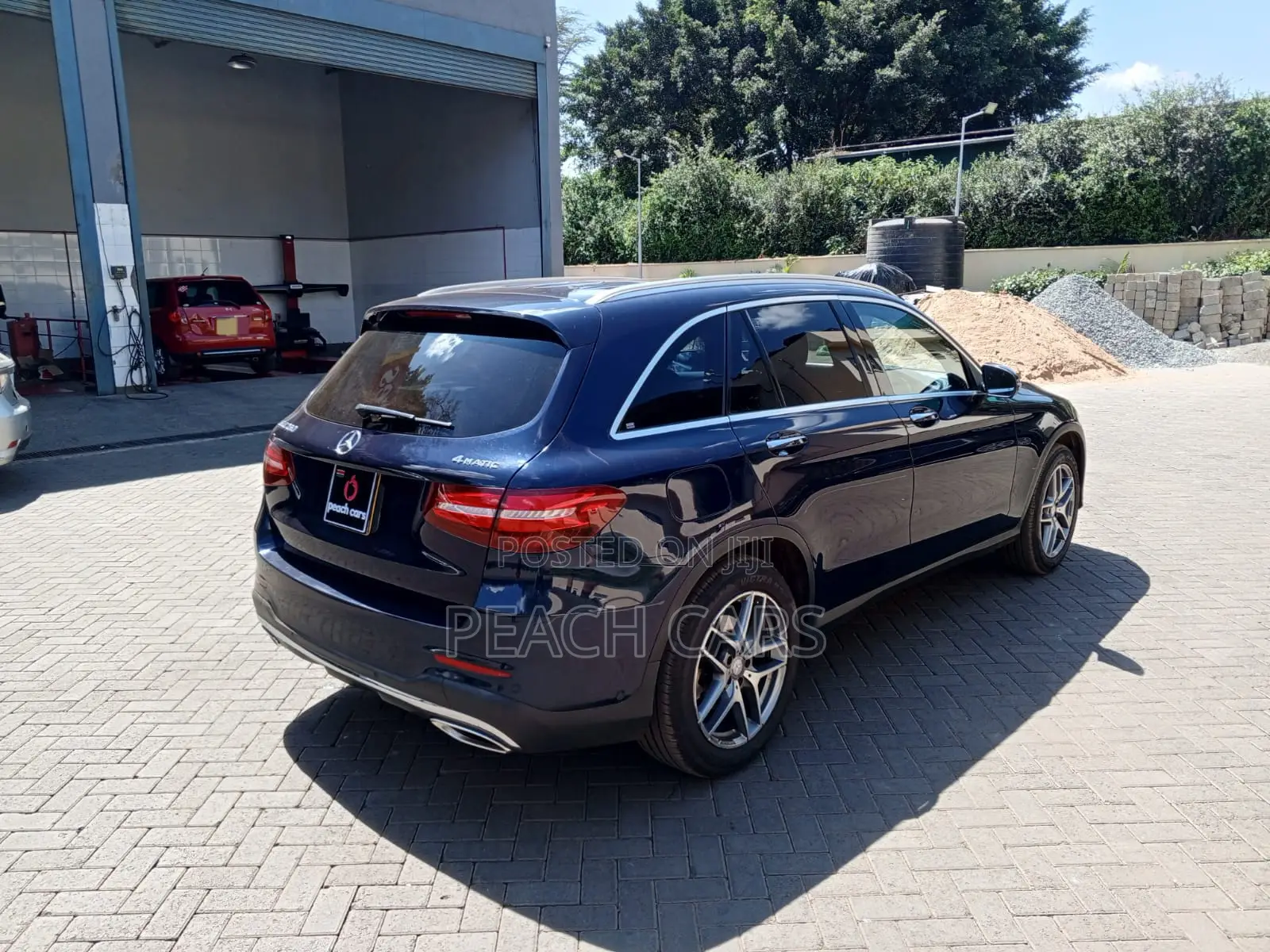 Mercedes-Benz GLC-Class 2016 Blue