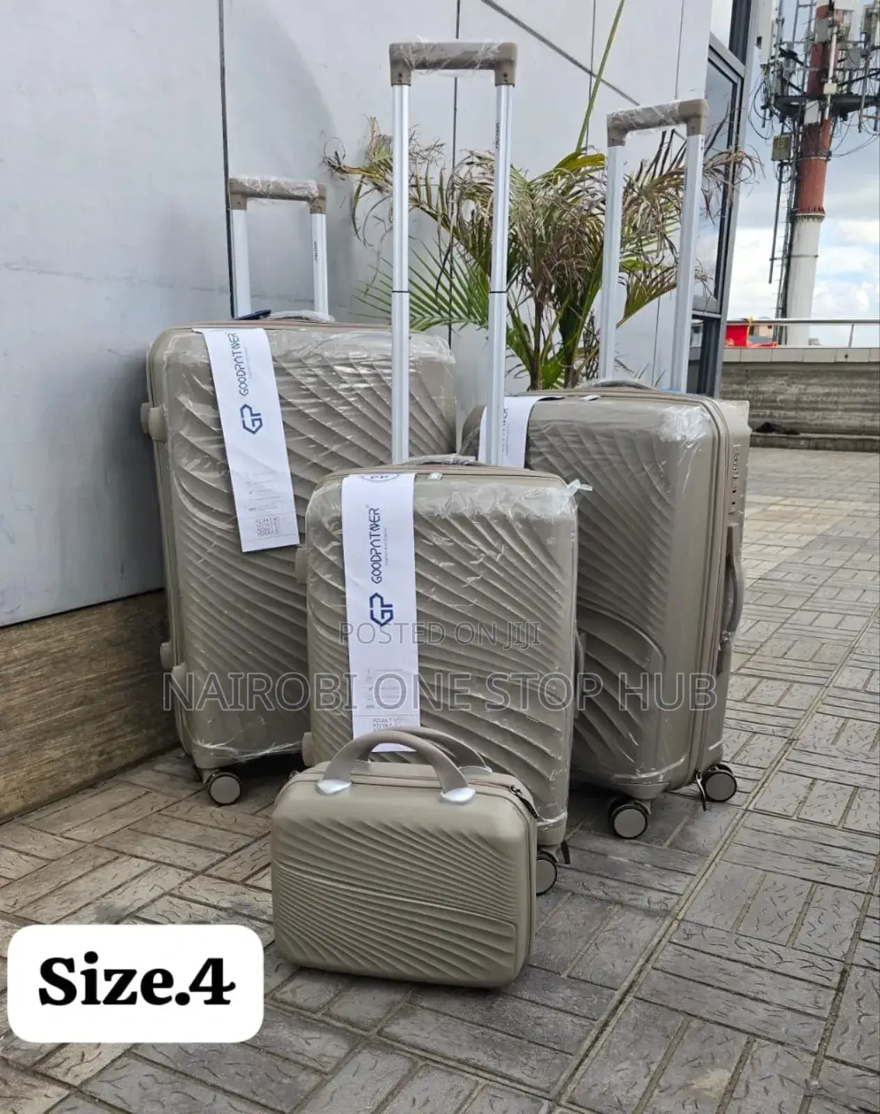 4-in-1 Luxurious Unbreakable Suitcases