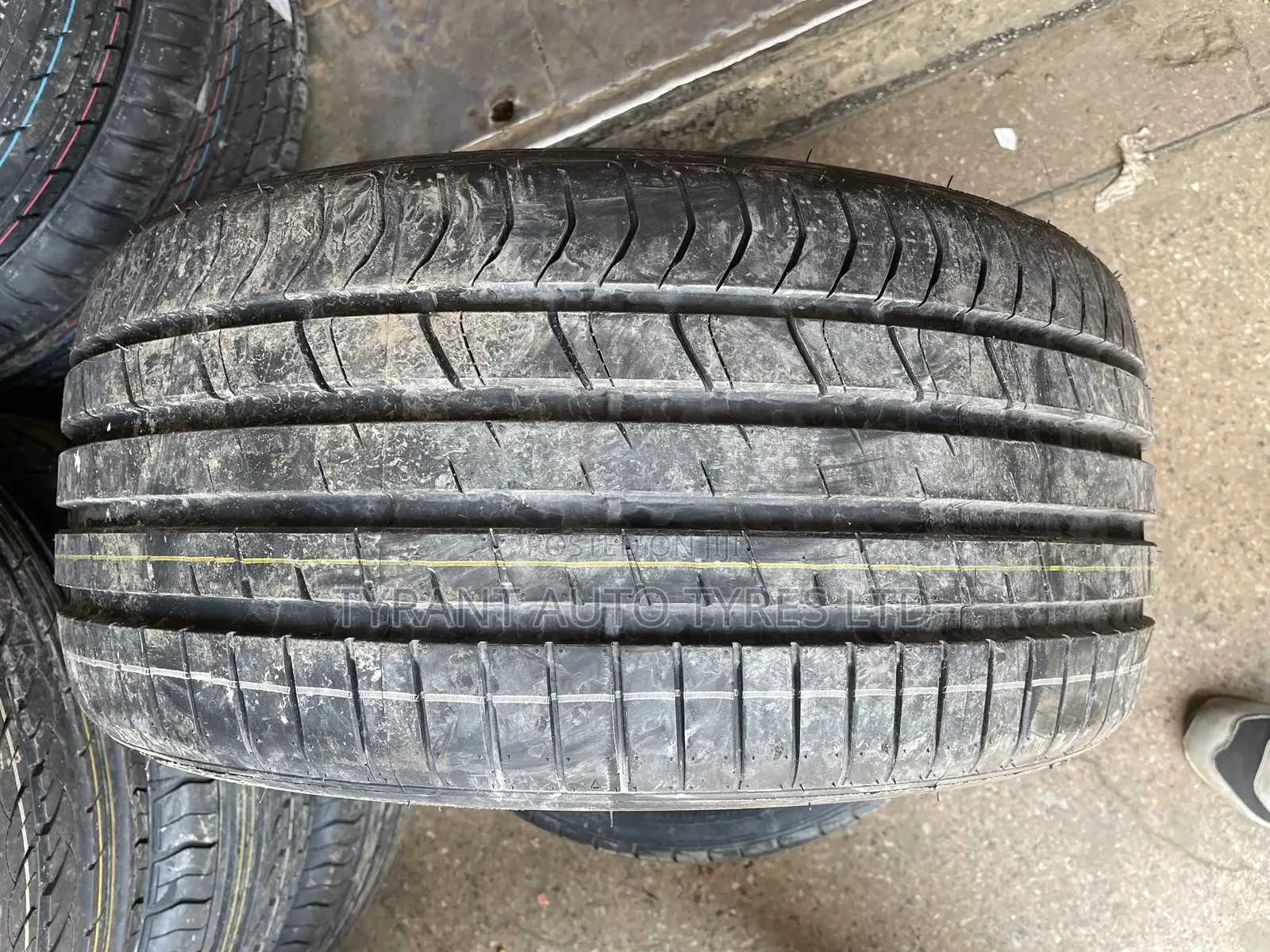 255/35r19 Goddard