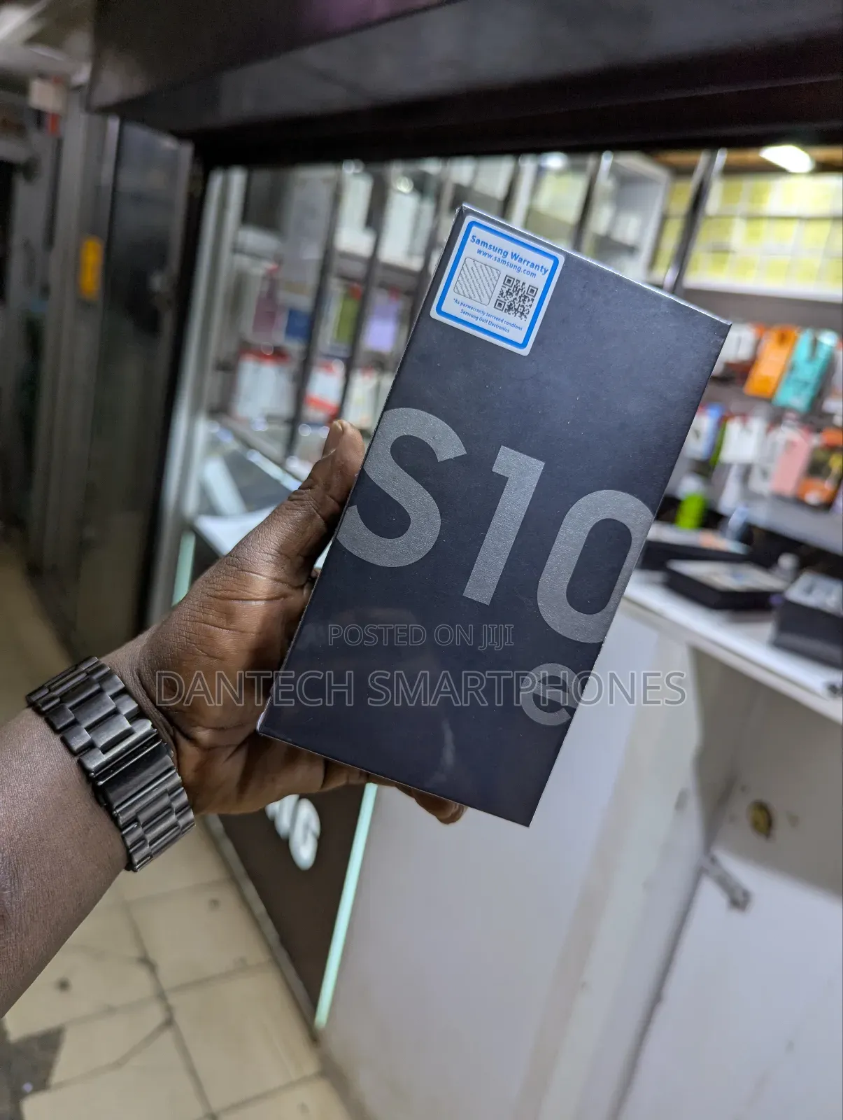 New Samsung Galaxy S10e 128 GB Black